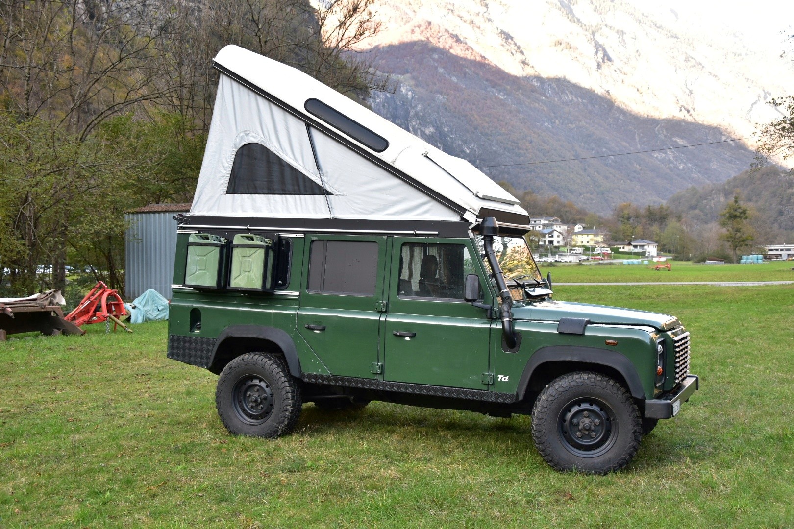 LAND ROVER Defender 110 SW 2.5 Td5