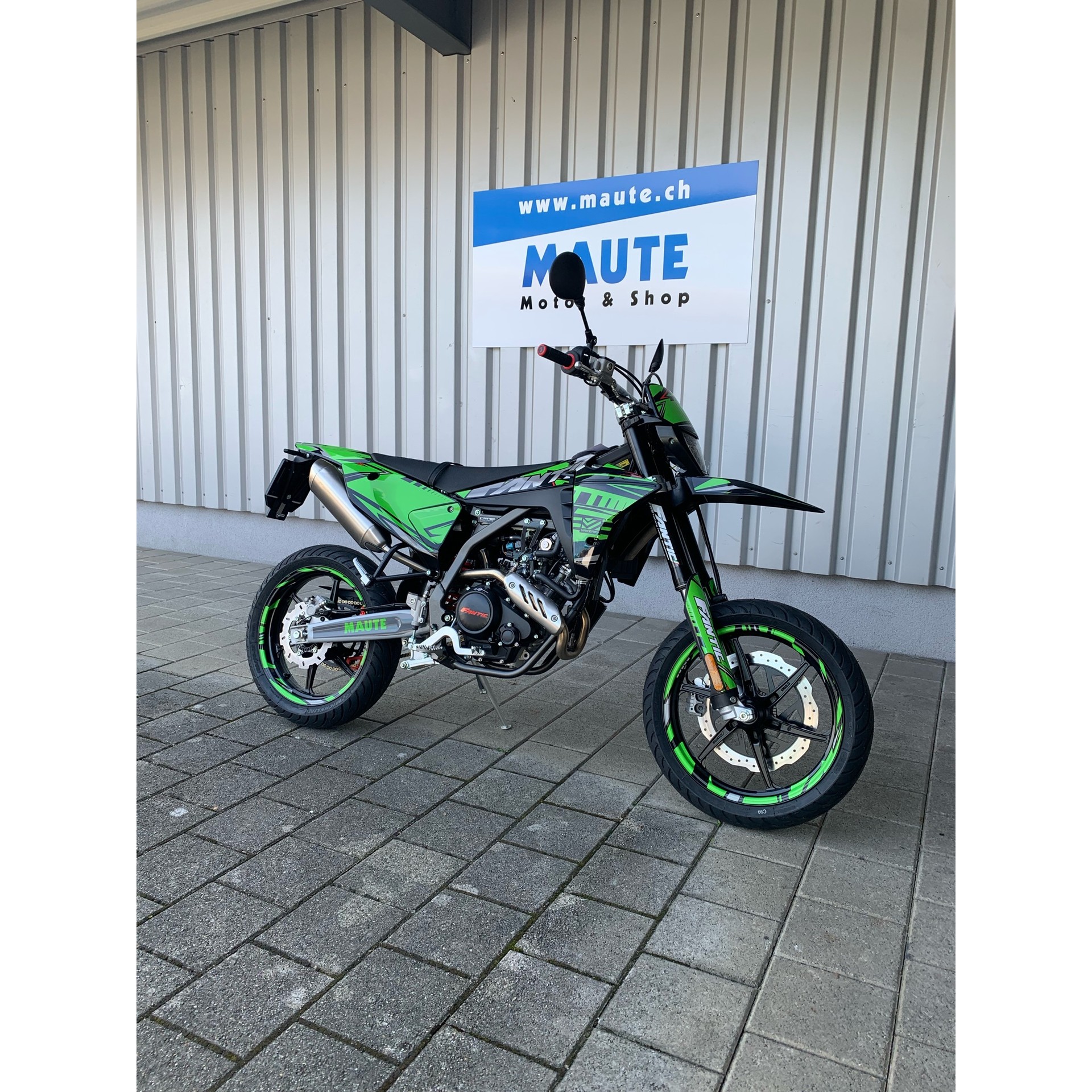 FANTIC XMF 125 Motard Performance-image-6