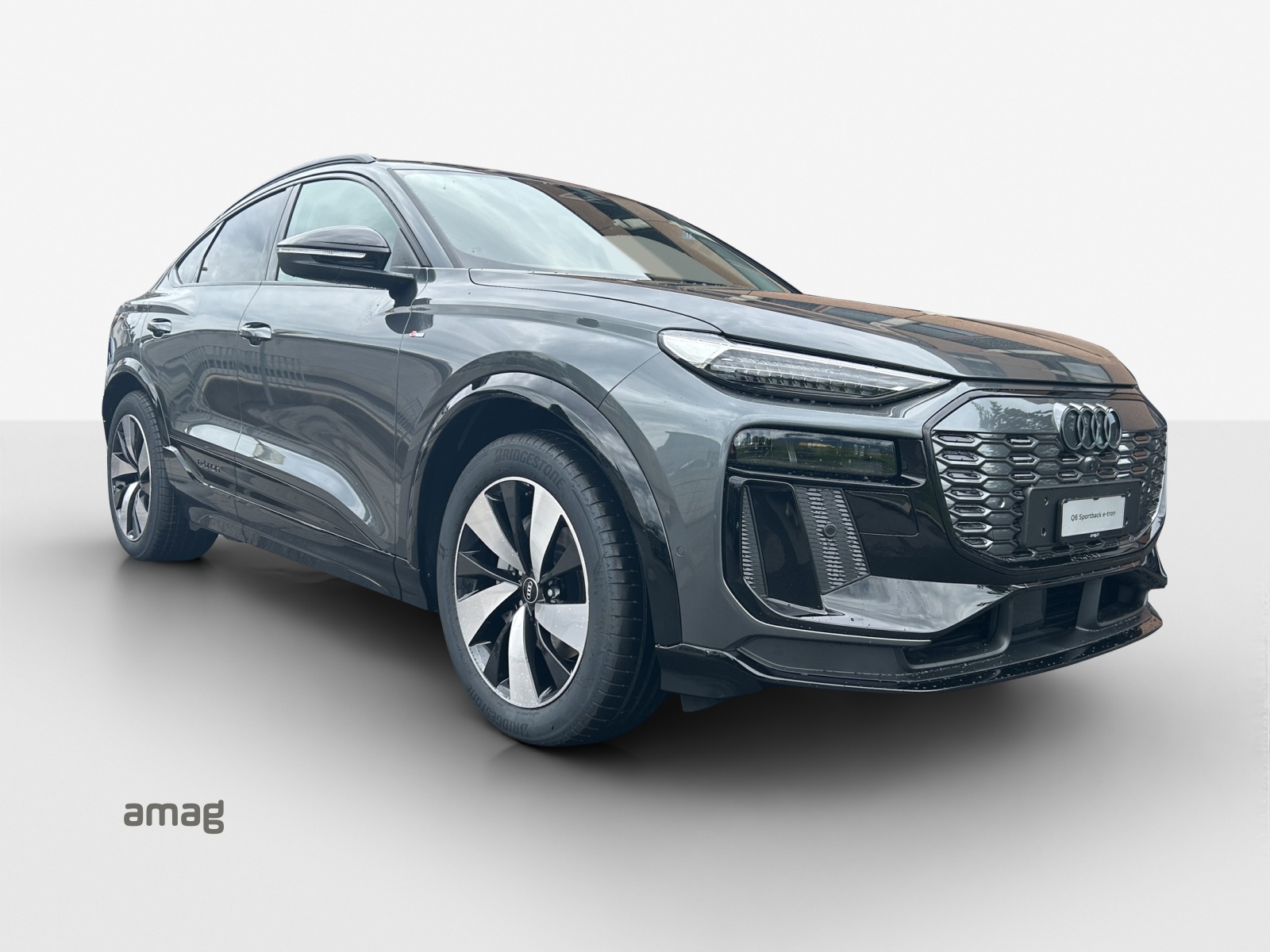 AUDI Q6 Sportback e-tron quattro-image-5