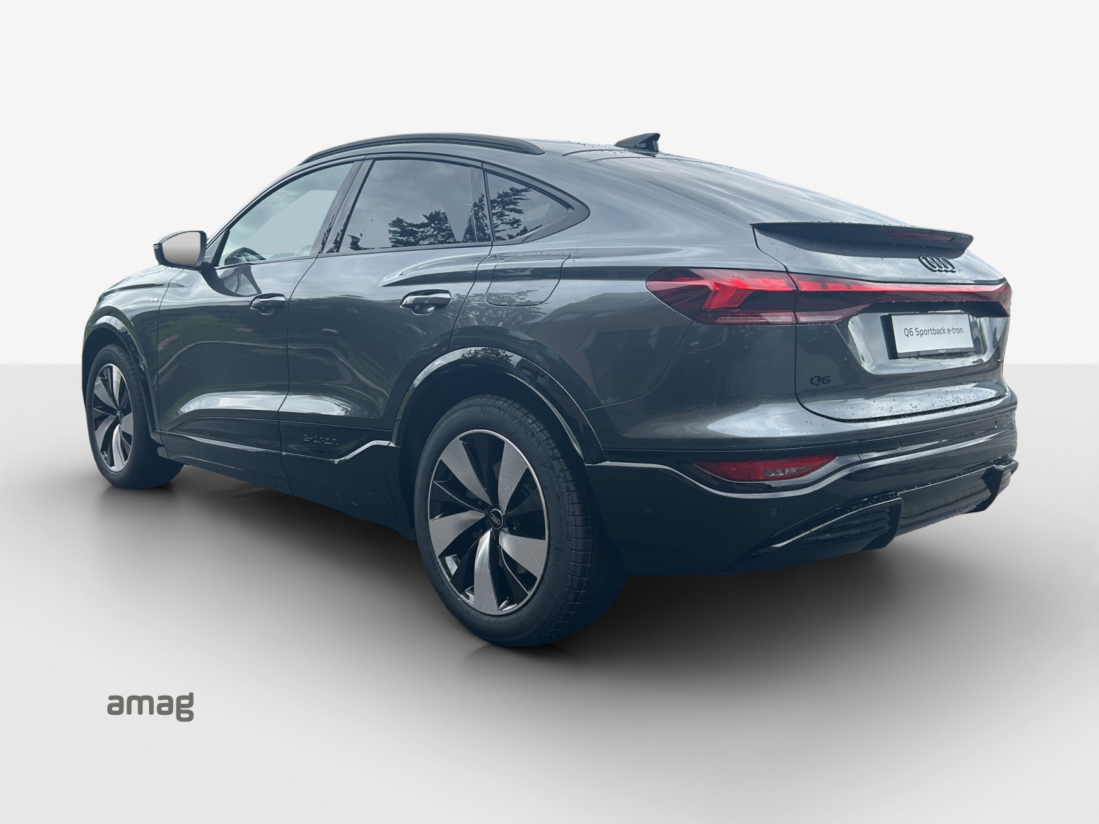 AUDI Q6 Sportback e-tron quattro-image-2