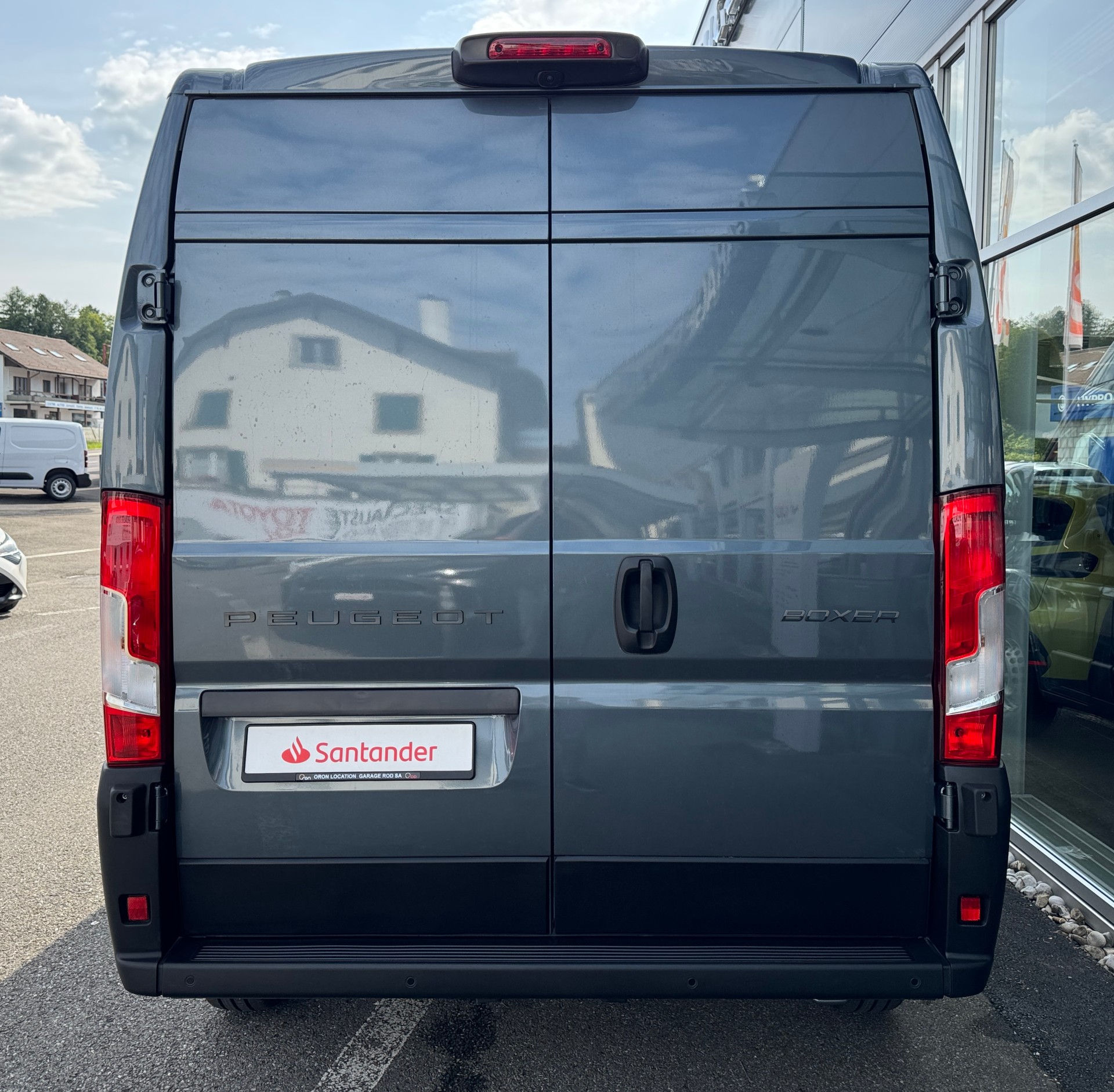 PEUGEOT Boxer 2.2 HDI 335 L2H2 EAT8-image-7