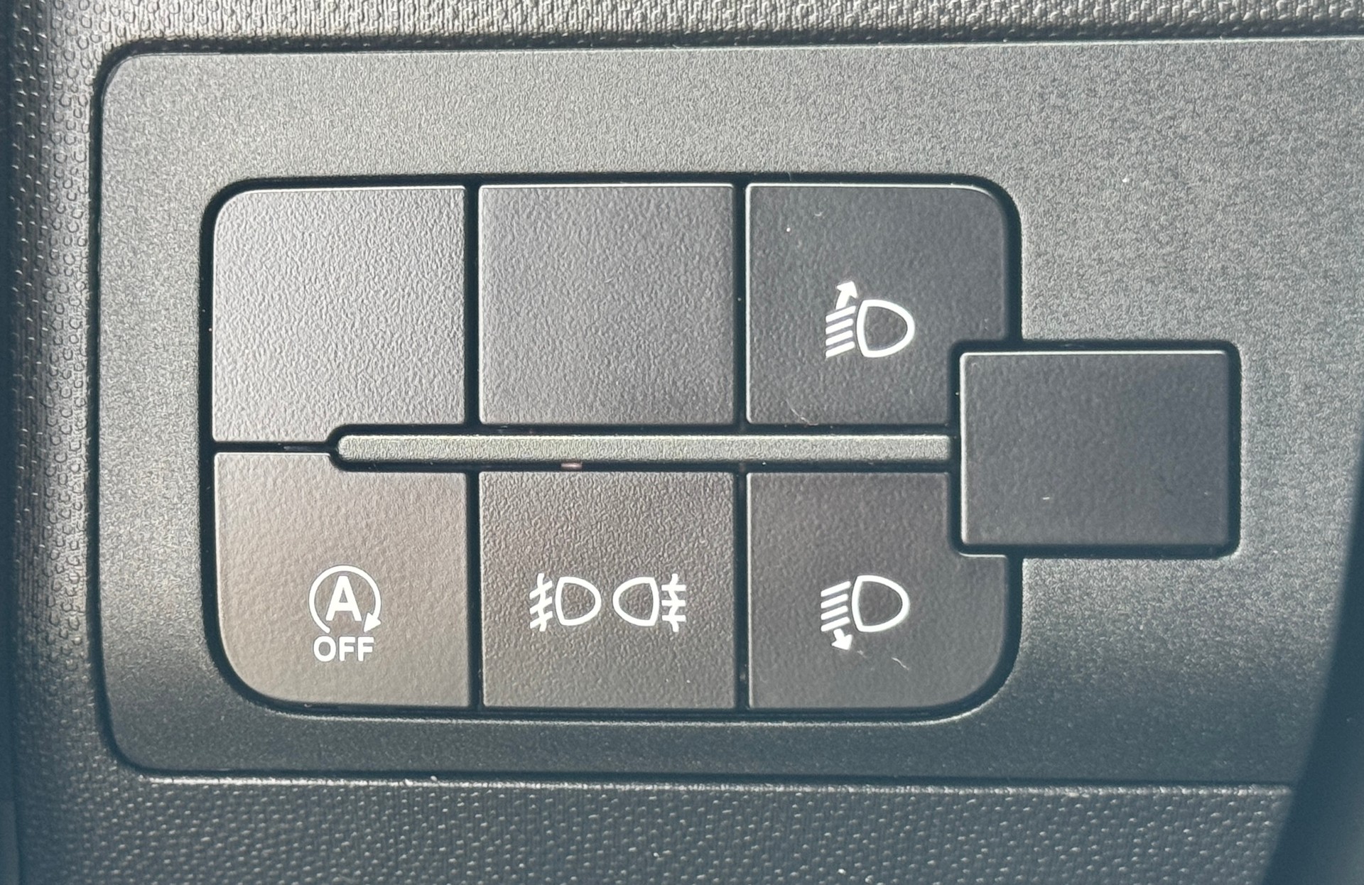 PEUGEOT Boxer 2.2 HDI 335 L2H2 EAT8-image-17