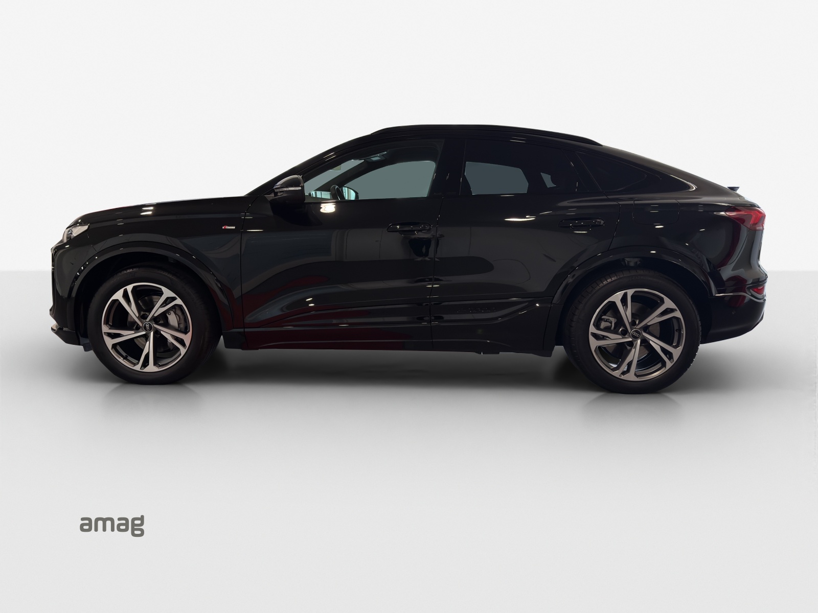 AUDI Q6 Sportback e-tron quattro-image-1