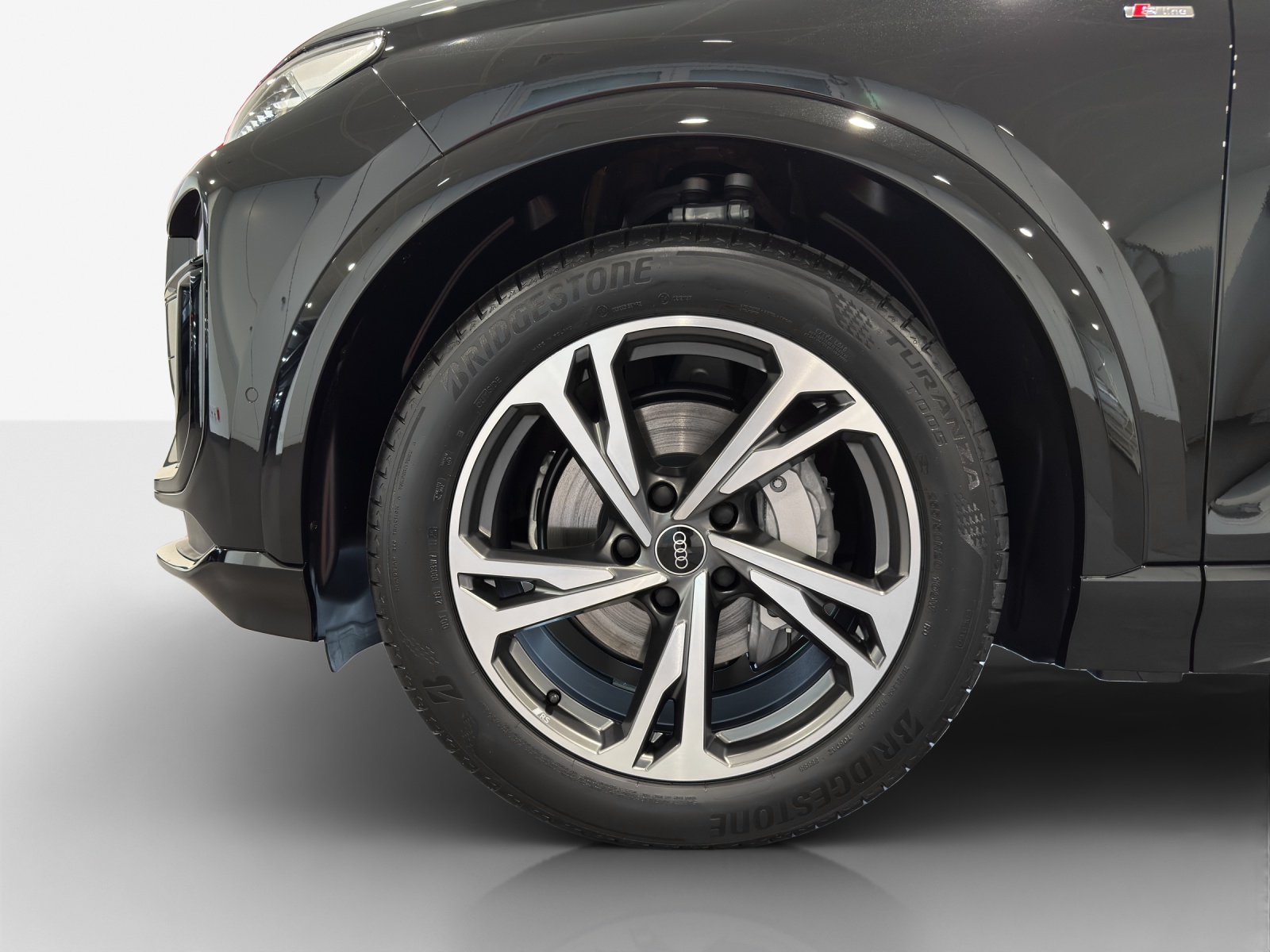 AUDI Q6 Sportback e-tron quattro-image-12