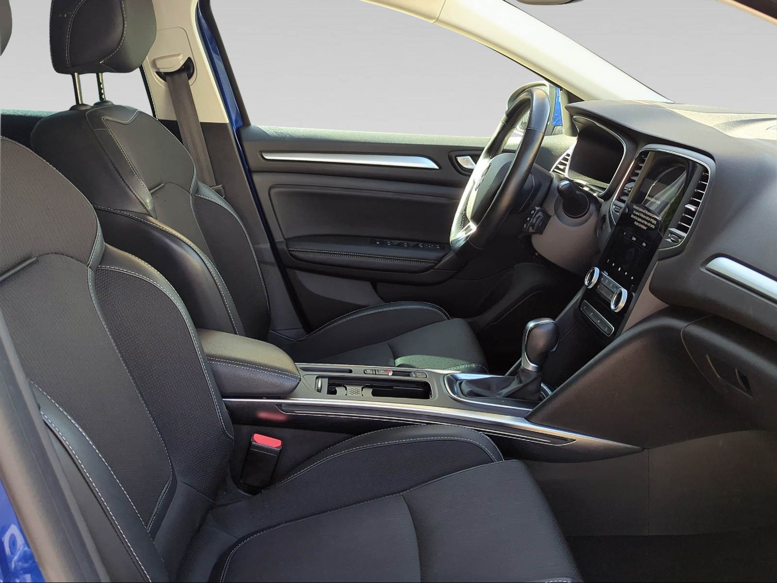 RENAULT Megane Grandtour 1.5 Blue dCi Intens EDC-image-10