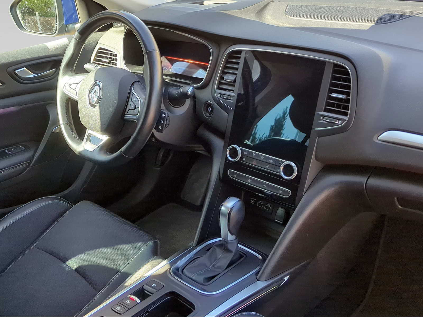 RENAULT Megane Grandtour 1.5 Blue dCi Intens EDC-image-8