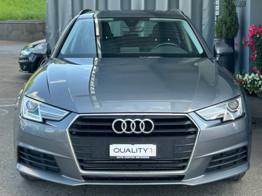 AUDI A4 Avant 40 TFSI S line S-tronic-image-0