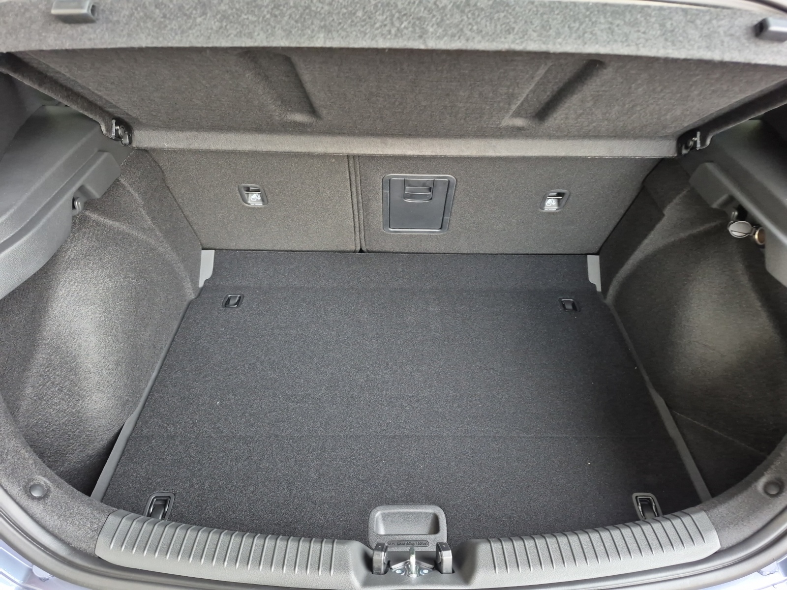 HYUNDAI i30 1.5 T-GDi Amplia-image-9