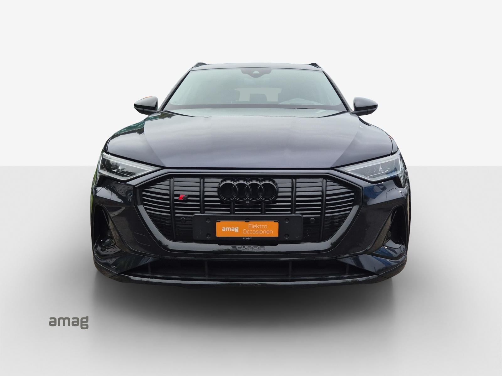 AUDI e-tron S quattro-image-7