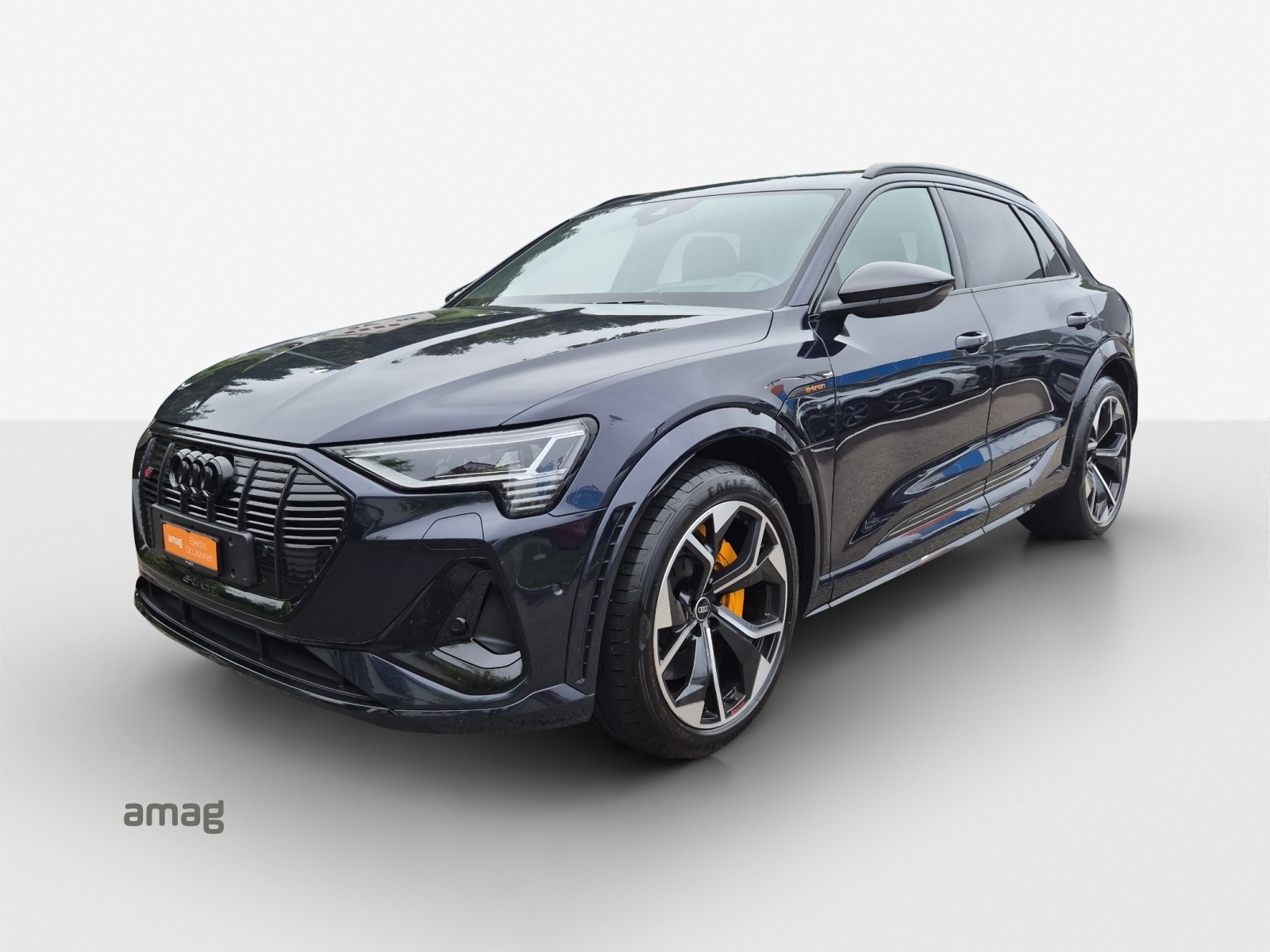 AUDI e-tron S quattro-image-0