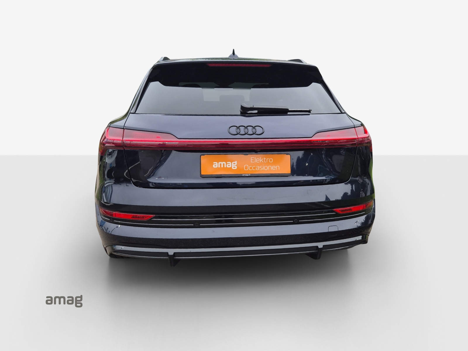 AUDI e-tron S quattro-image-4