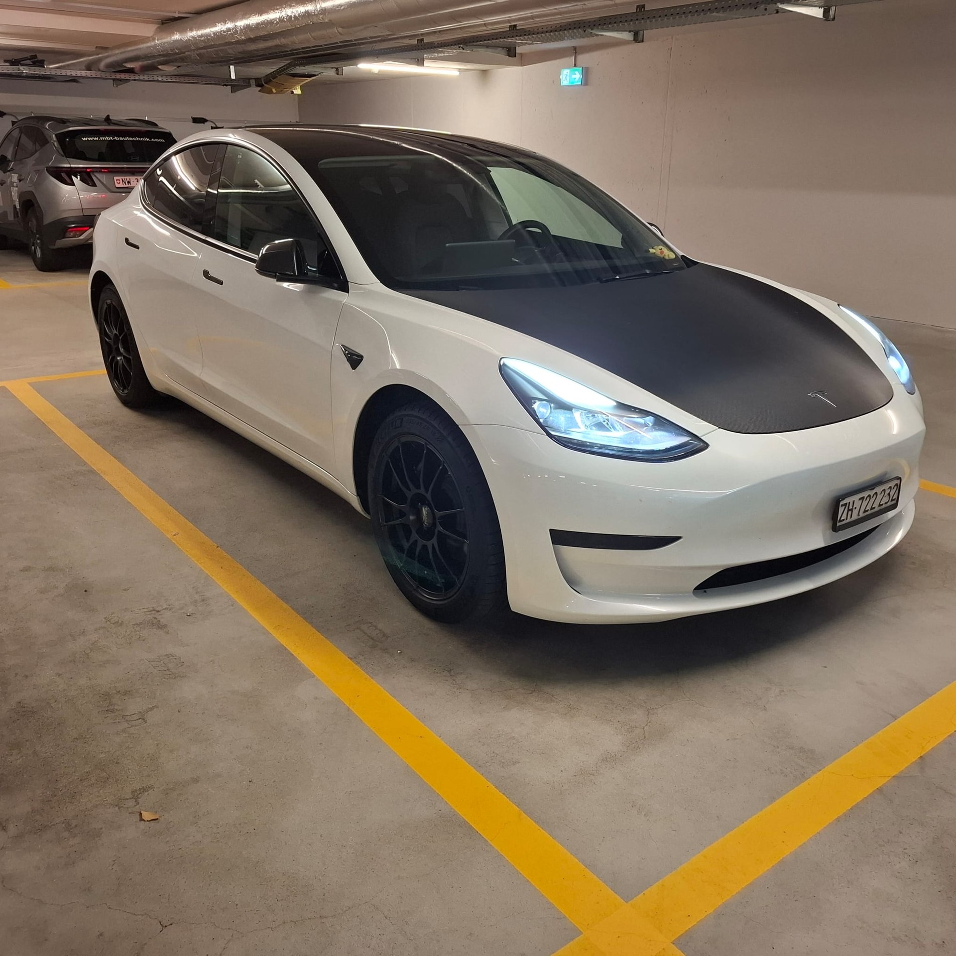 TESLA Model 3-image-2