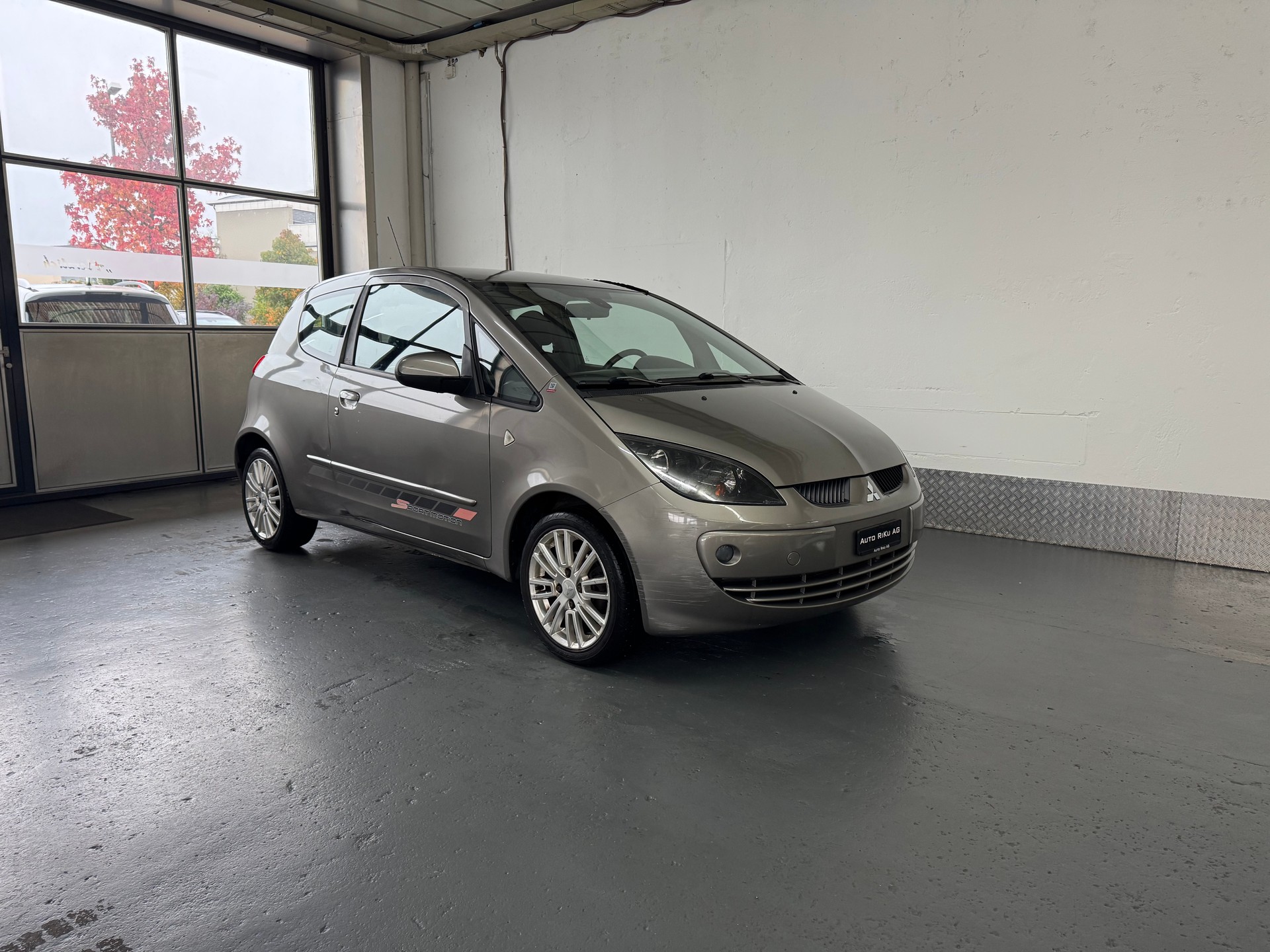 MITSUBISHI Colt 1.3 16V Sport motion-image-1