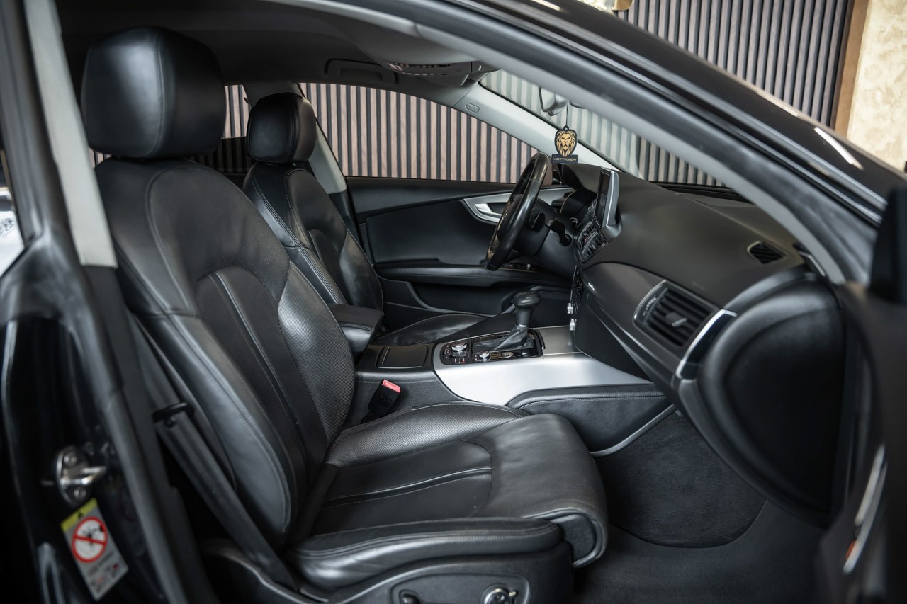 AUDI A7 Sportback 3.0 TDI quattro S-tronic-image-14