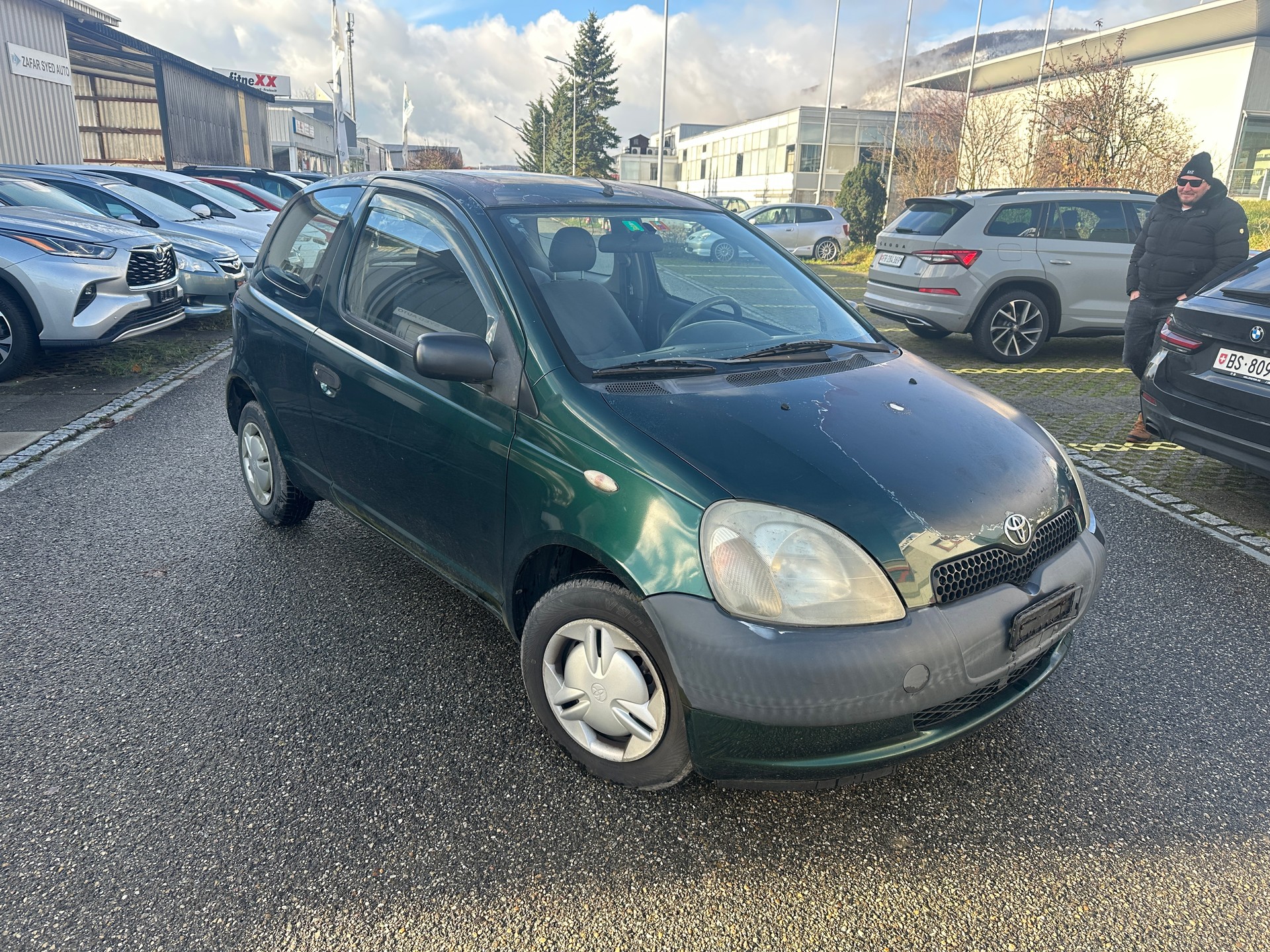 TOYOTA Yaris 1.0-image-2