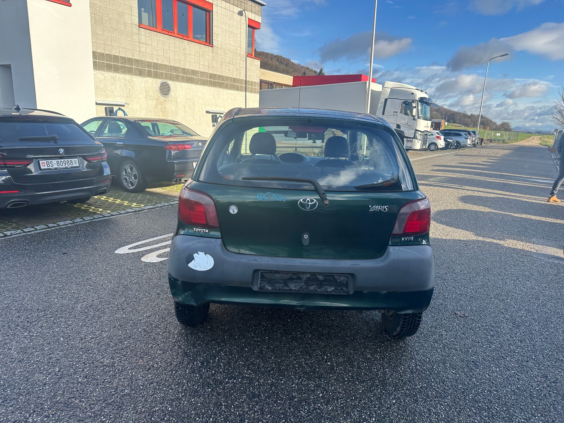TOYOTA Yaris 1.0-image-5