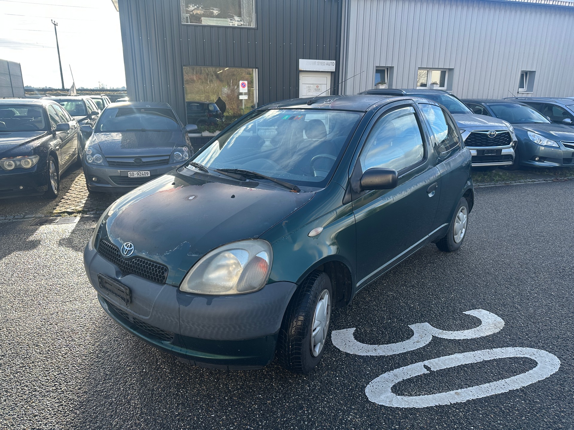 TOYOTA Yaris 1.0-image-0