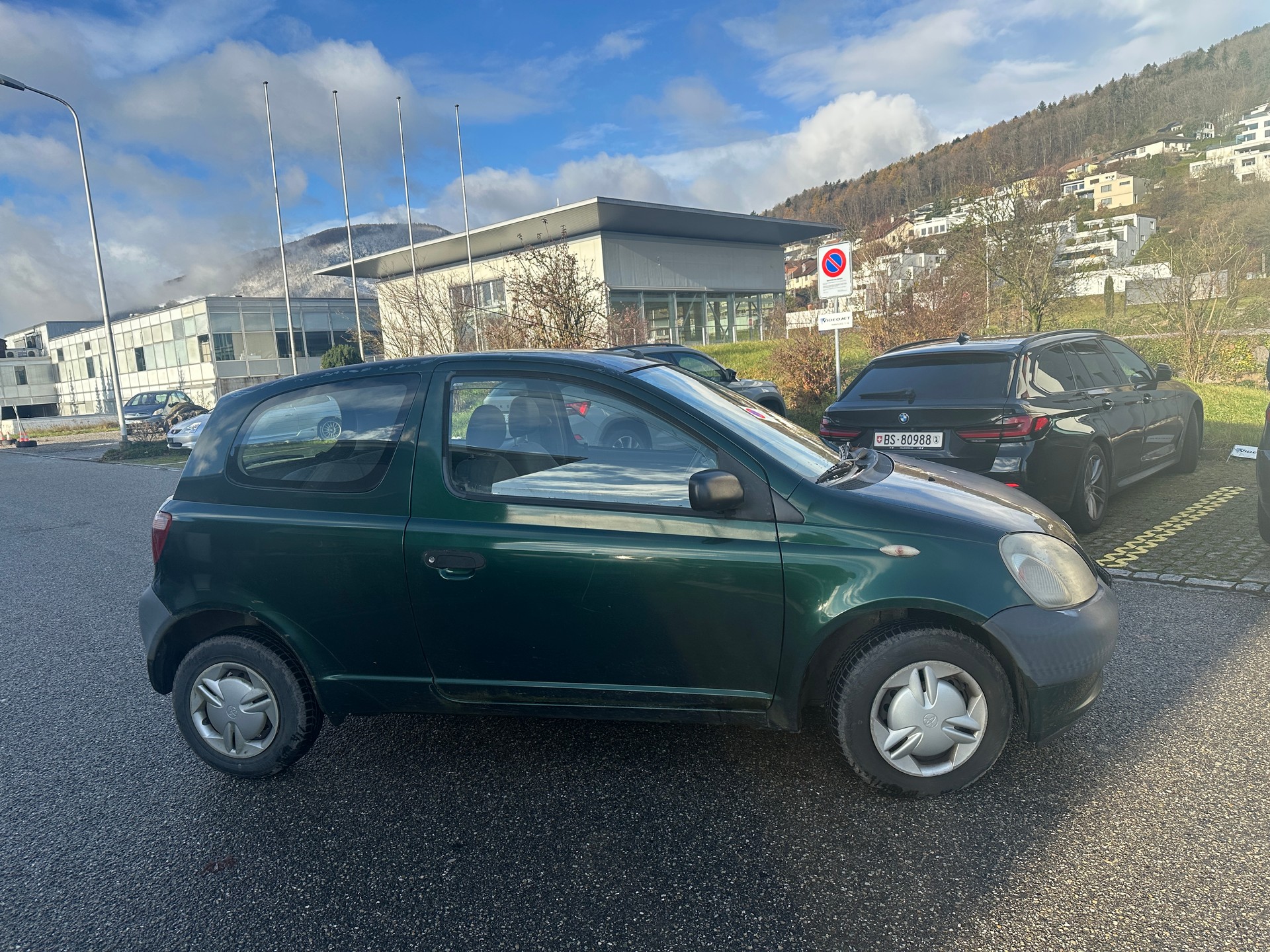 TOYOTA Yaris 1.0-image-3
