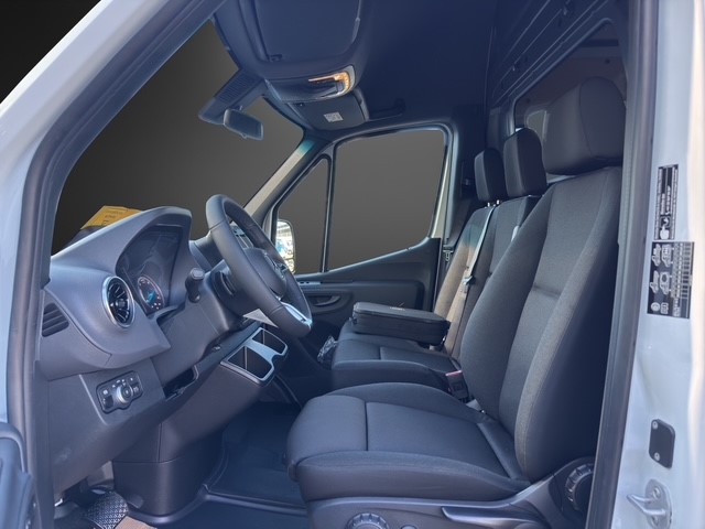 MERCEDES-BENZ eSprinter 320 81kWh Standard Hoch Pro-image-6