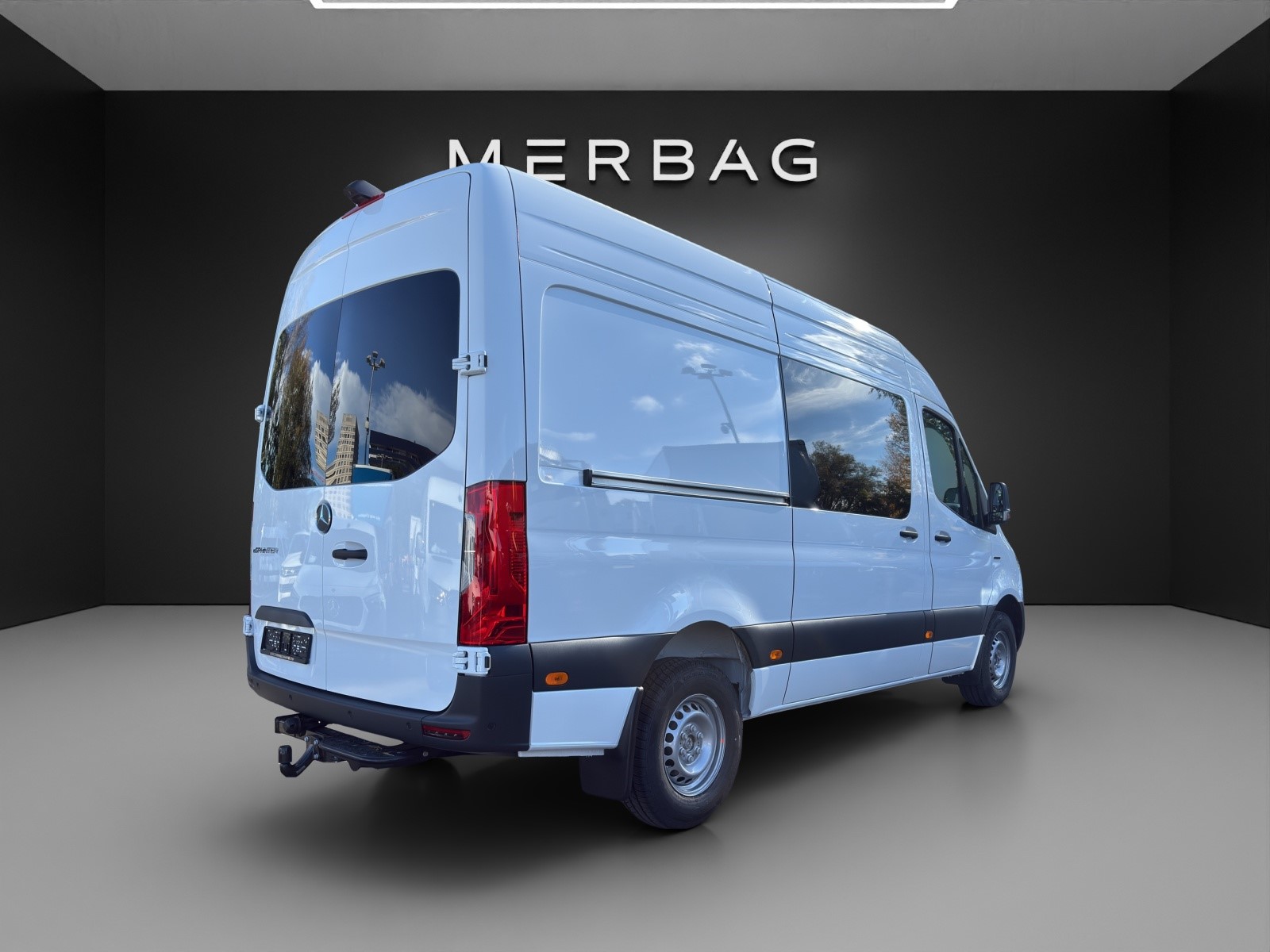 MERCEDES-BENZ eSprinter 320 81kWh Standard Hoch Pro-image-1