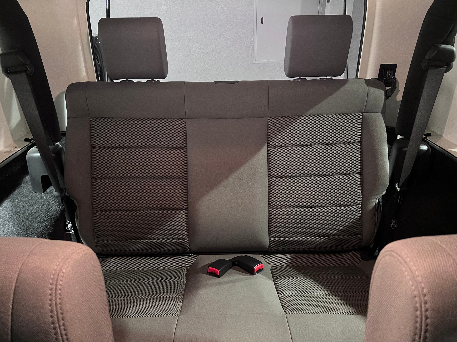 JEEP Wrangler 3.8 Sahara Automatic-image-11