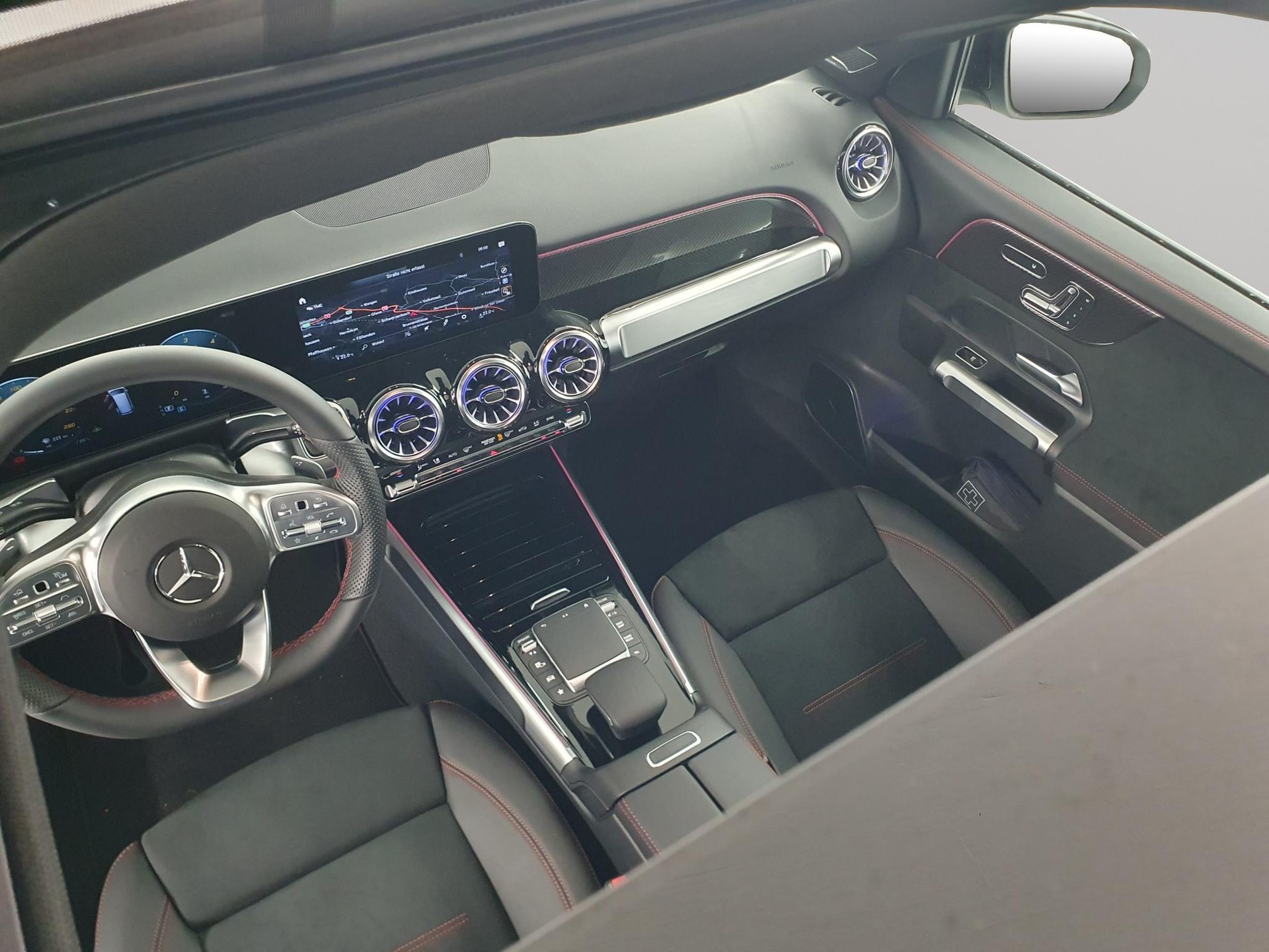 MERCEDES-BENZ GLB 220 d AMG Line 4matic-image-5