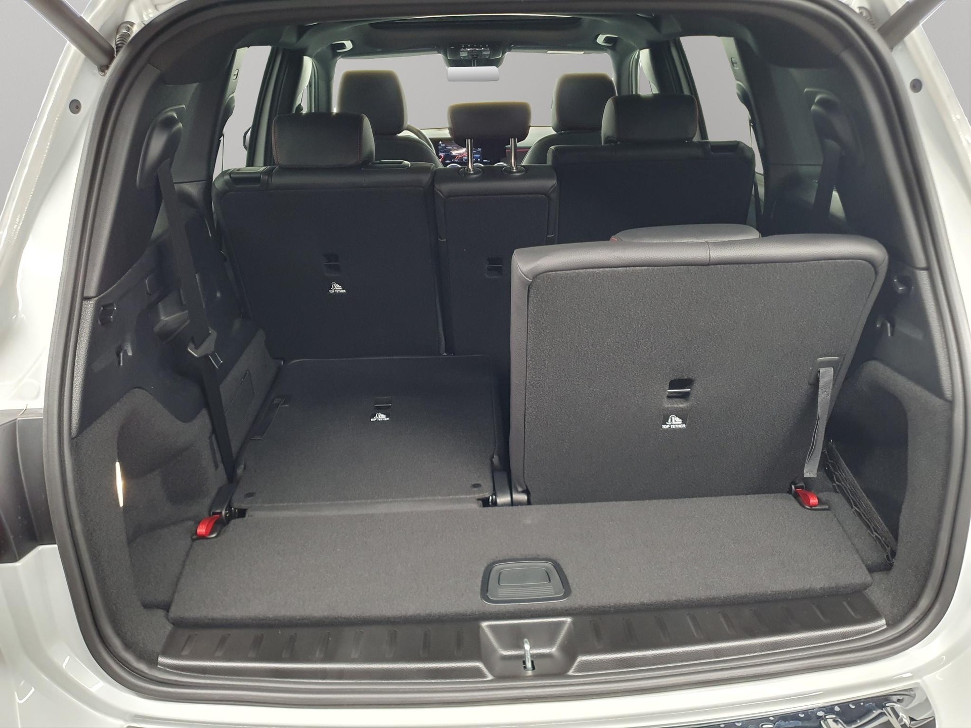 MERCEDES-BENZ GLB 220 d AMG Line 4matic-image-8