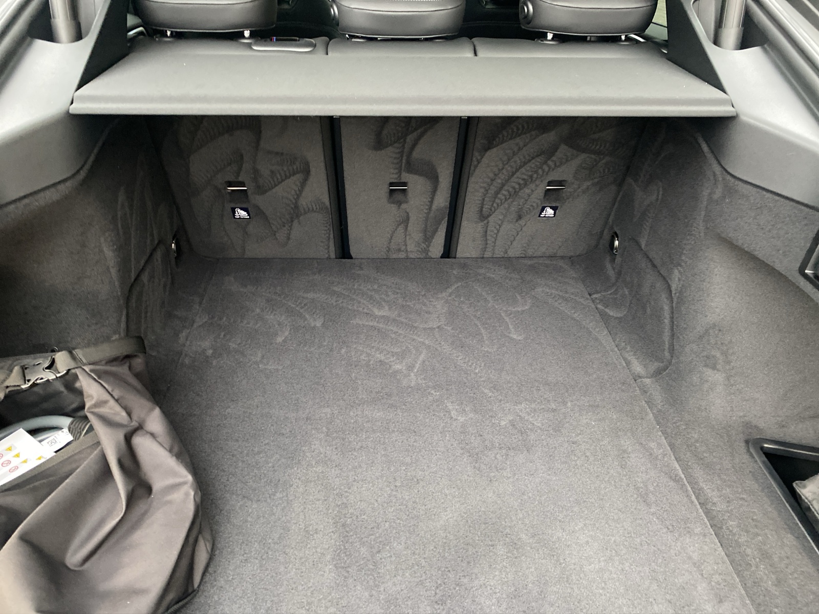 BMW i4 xDrive40-image-12