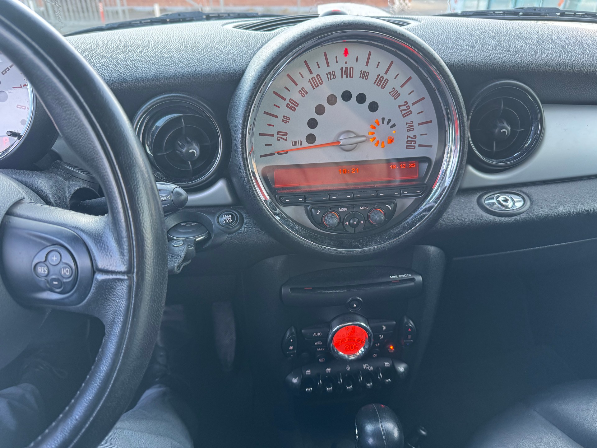 MINI Cooper Cabriolet Steptronic-image-11