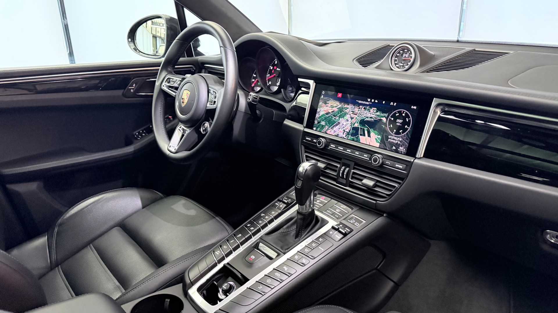 PORSCHE Macan 2.9 V6 Turbo-image-2