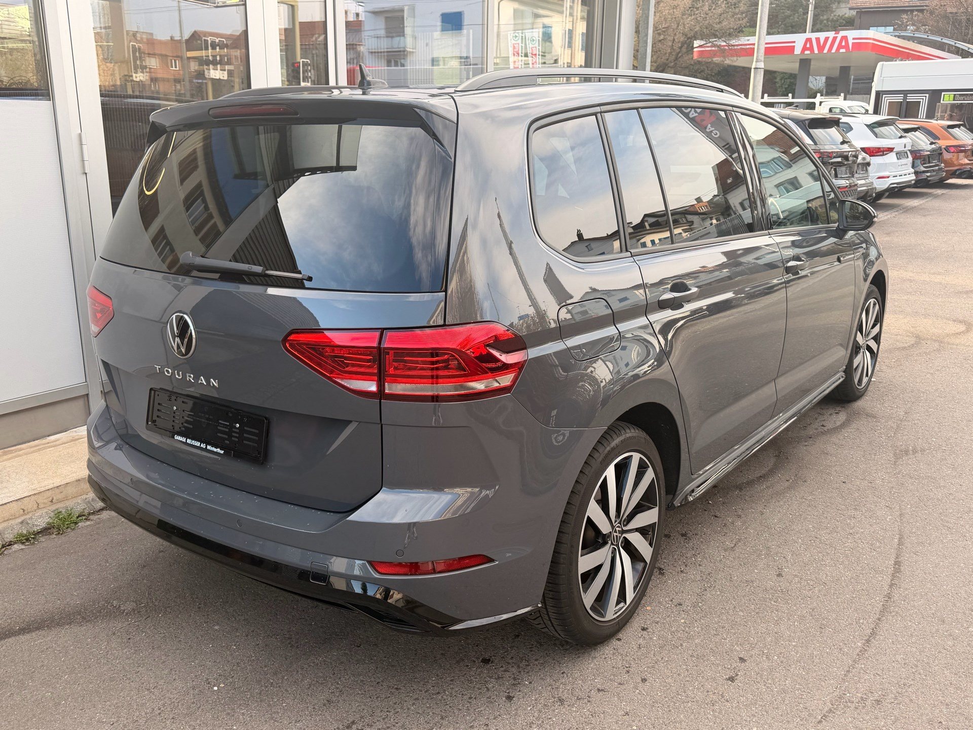 VW Touran 1.5 TSI DSG HIGHLINE R-LINE BLACK STYLE *** TOP AUSSTATTUNG ***-image-3