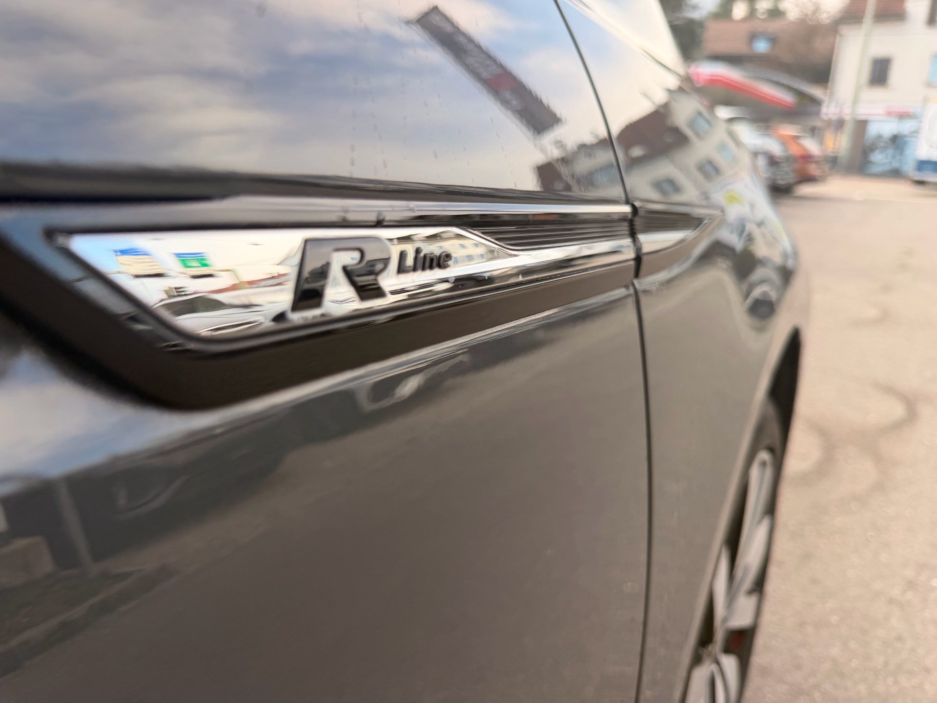VW Touran 1.5 TSI DSG HIGHLINE R-LINE BLACK STYLE *** TOP AUSSTATTUNG ***-image-26