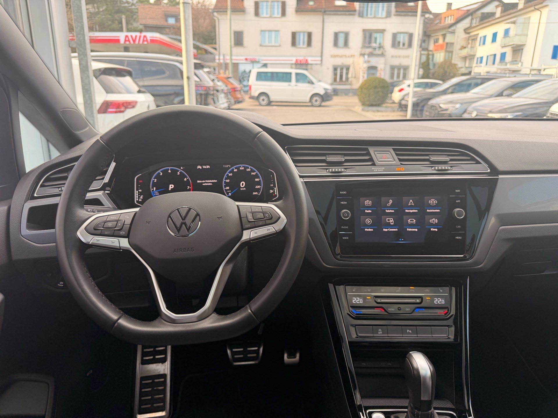 VW Touran 1.5 TSI DSG HIGHLINE R-LINE BLACK STYLE *** TOP AUSSTATTUNG ***-image-8