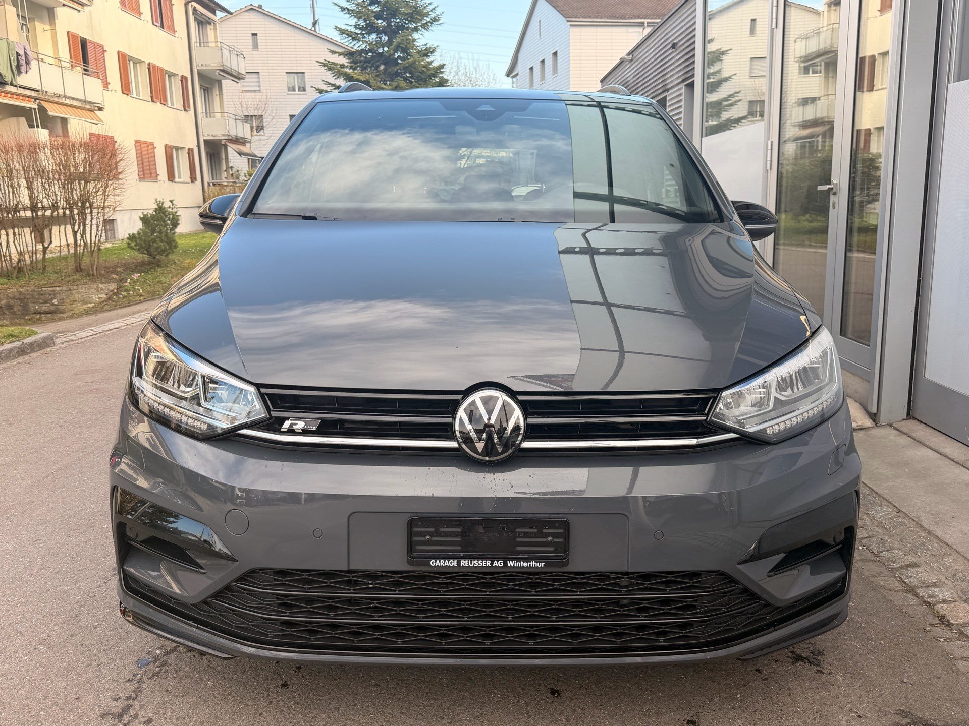 VW Touran 1.5 TSI DSG HIGHLINE R-LINE BLACK STYLE *** TOP AUSSTATTUNG ***-image-1