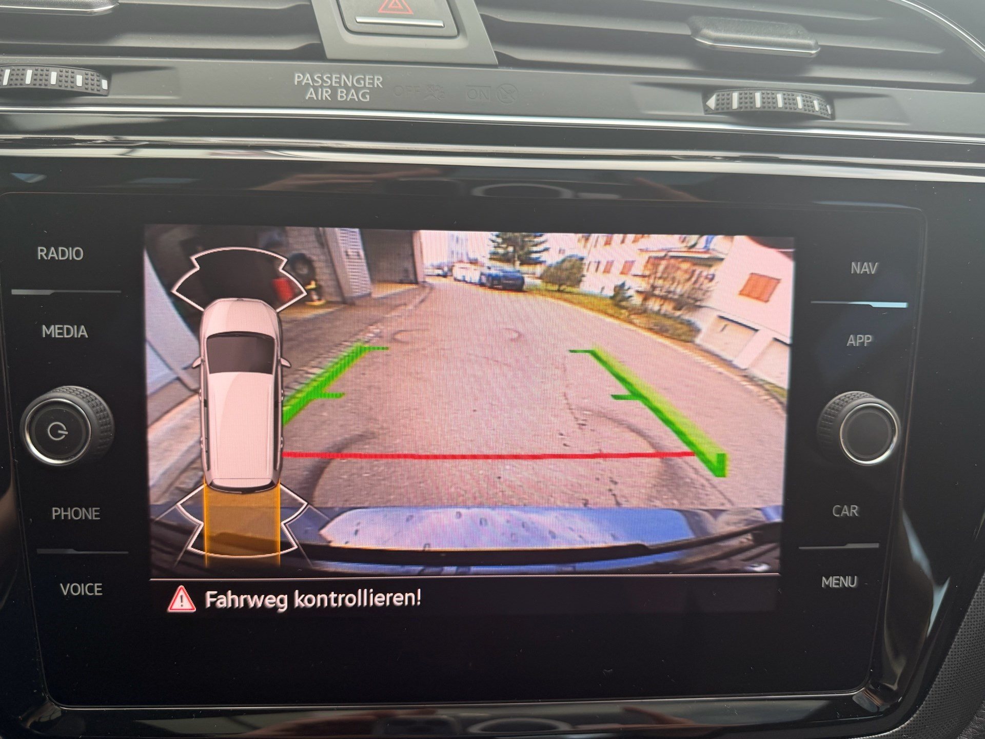 VW Touran 1.5 TSI DSG HIGHLINE R-LINE BLACK STYLE *** TOP AUSSTATTUNG ***-image-19