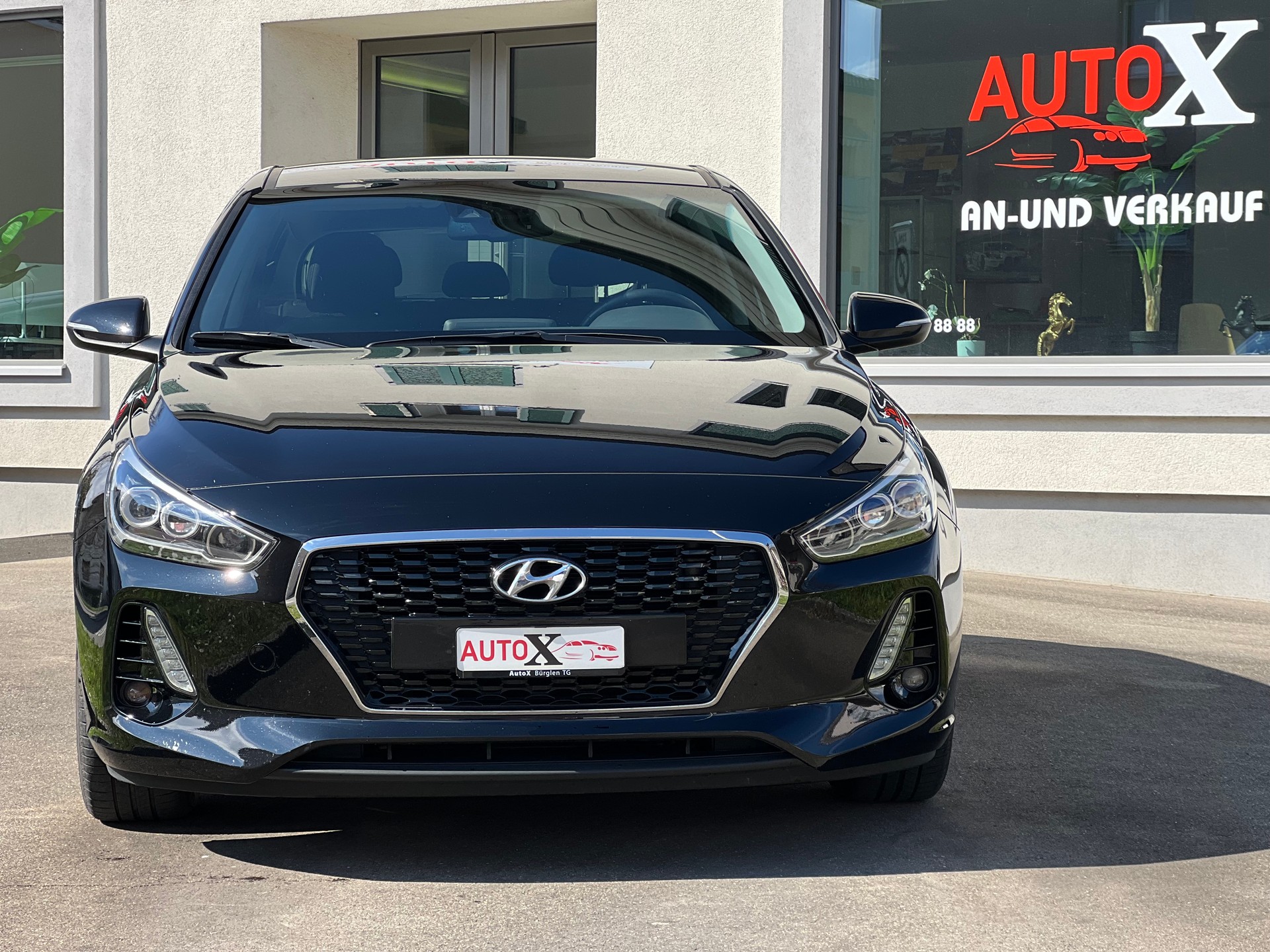 HYUNDAI i30 1.4 T-GDi Origo-image-2