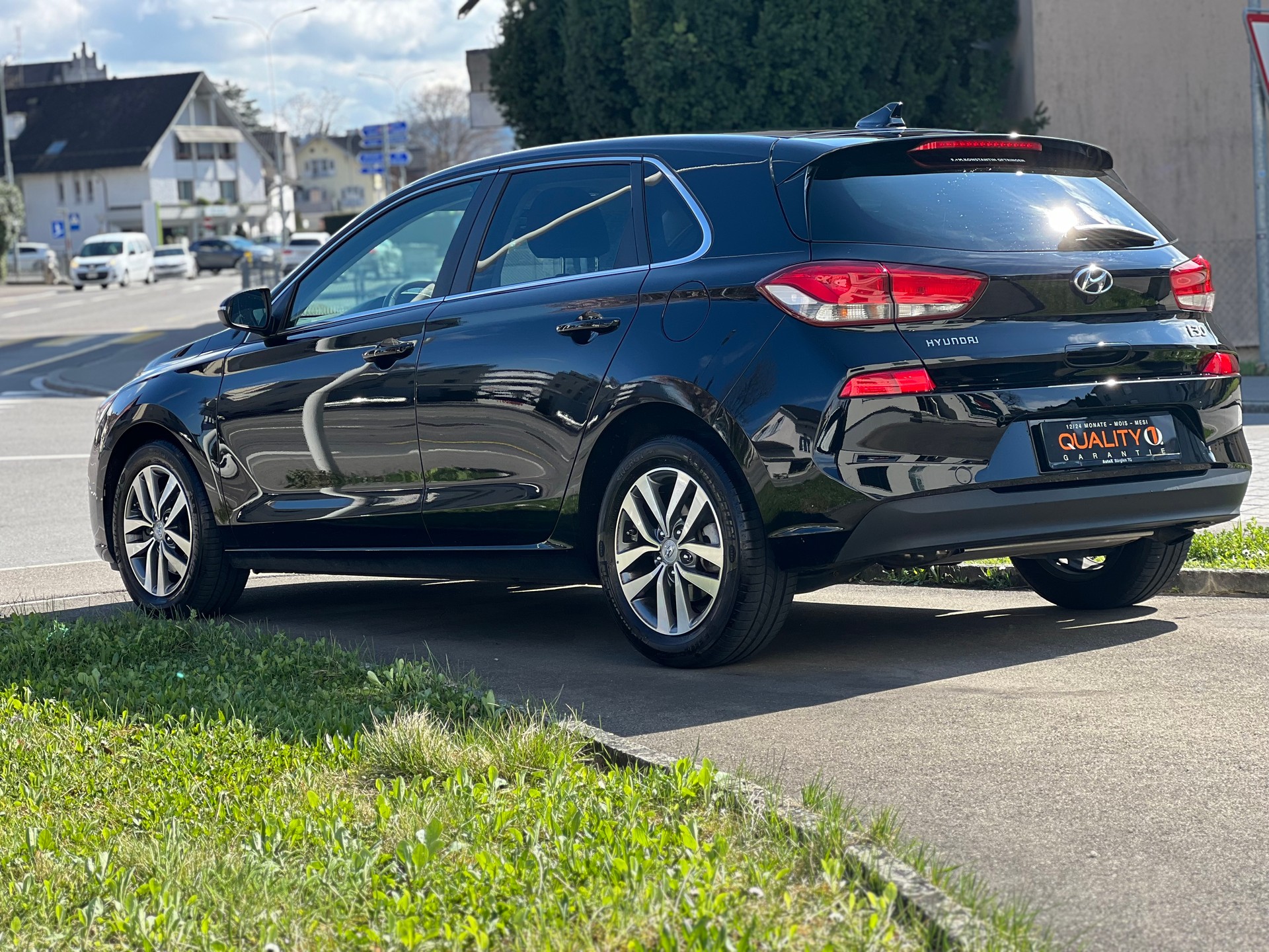 HYUNDAI i30 1.4 T-GDi Origo-image-5