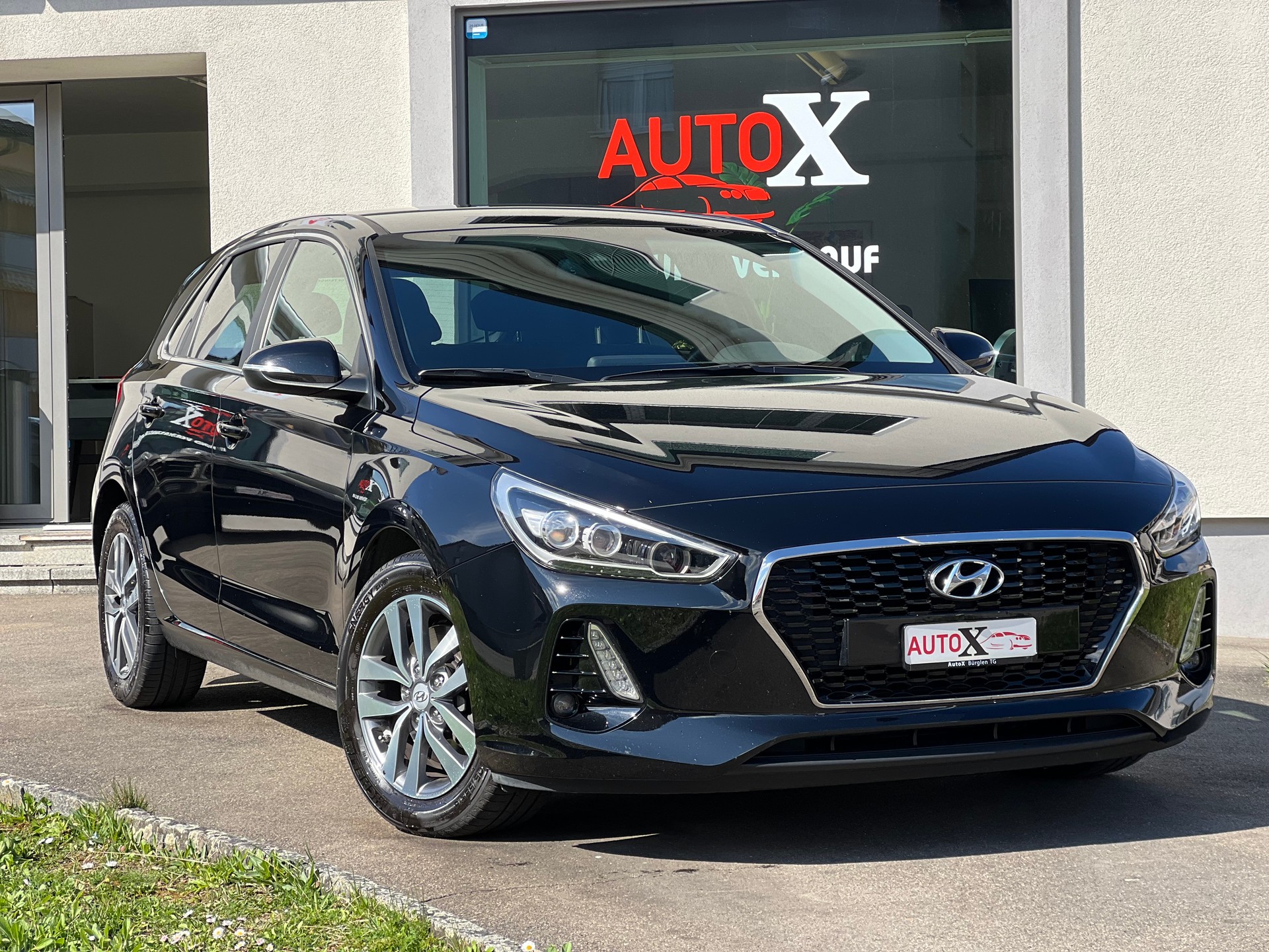 HYUNDAI i30 1.4 T-GDi Origo-image-0