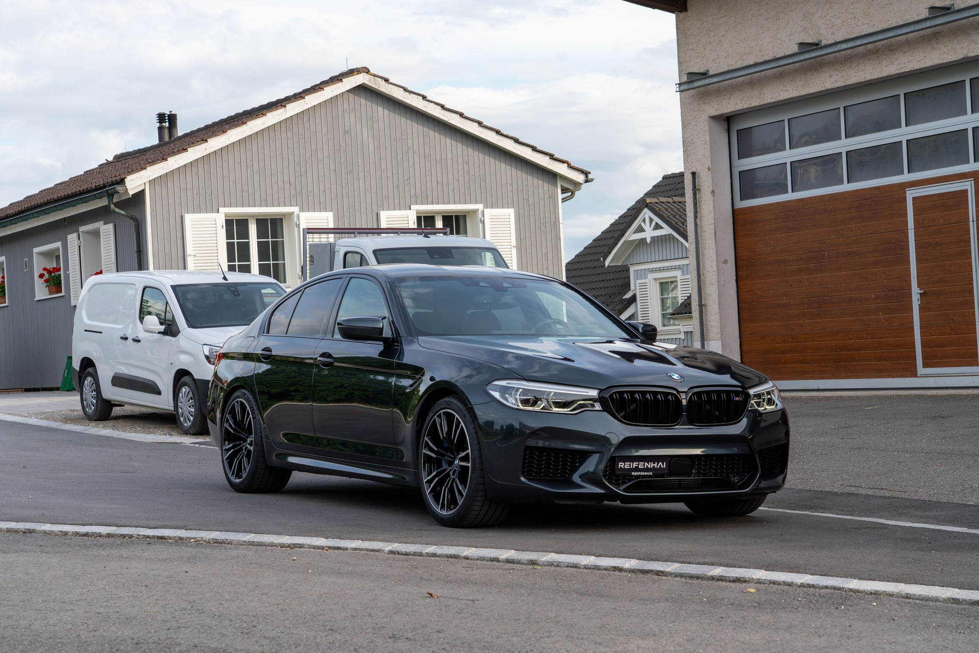BMW M5 xDrive Drivelogic-image-1