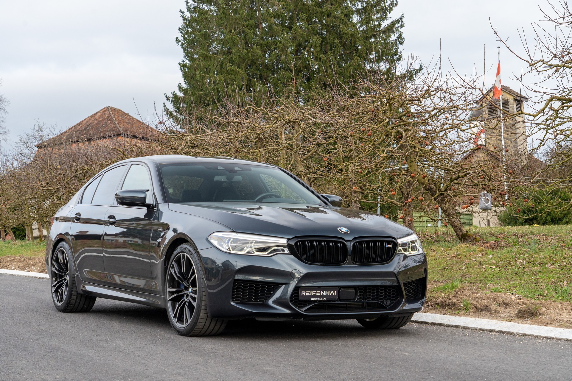 BMW M5 xDrive Drivelogic-showroom-element-3