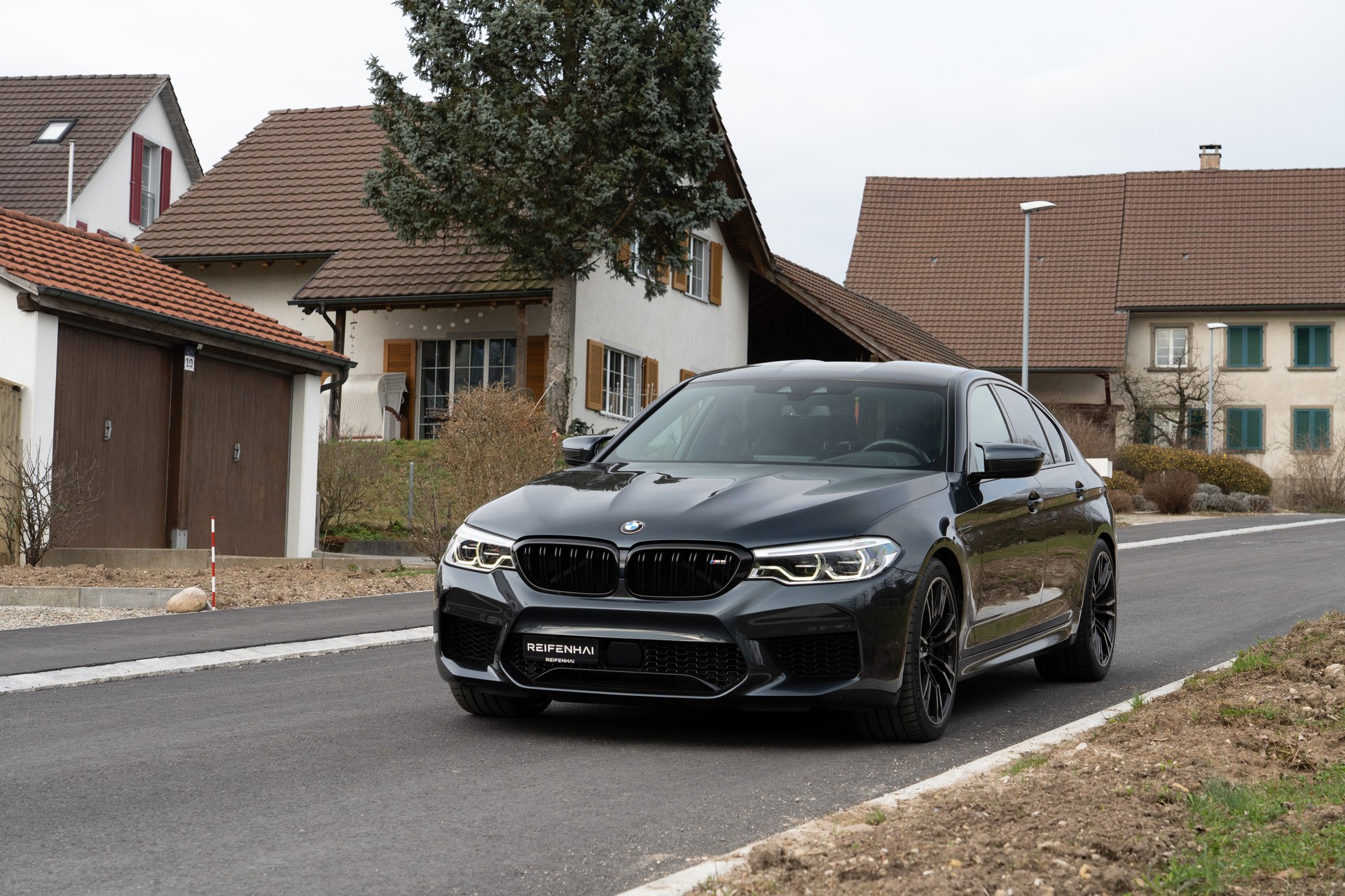 BMW M5 xDrive Drivelogic-showroom-element-1