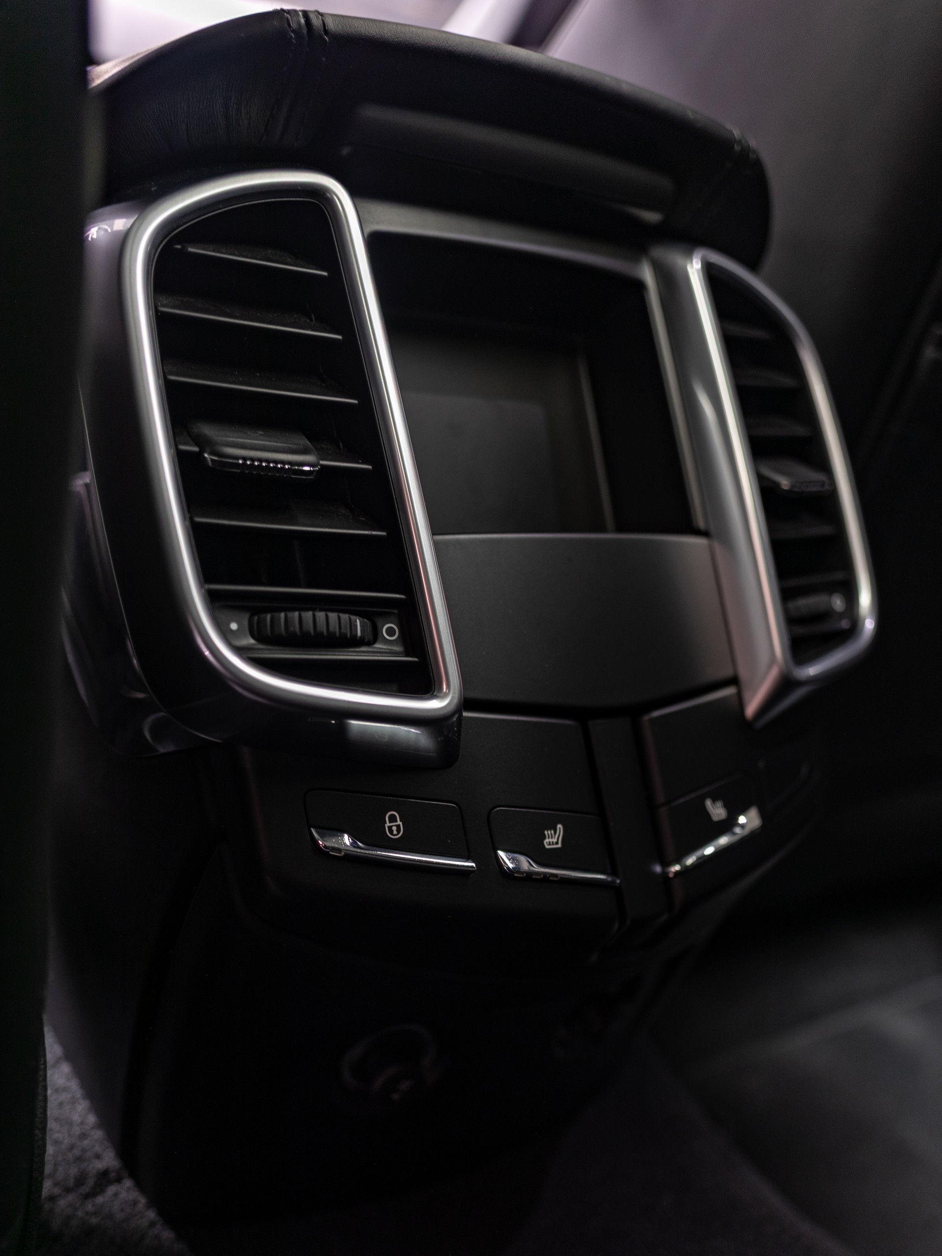 PORSCHE Cayenne S Diesel-image-22
