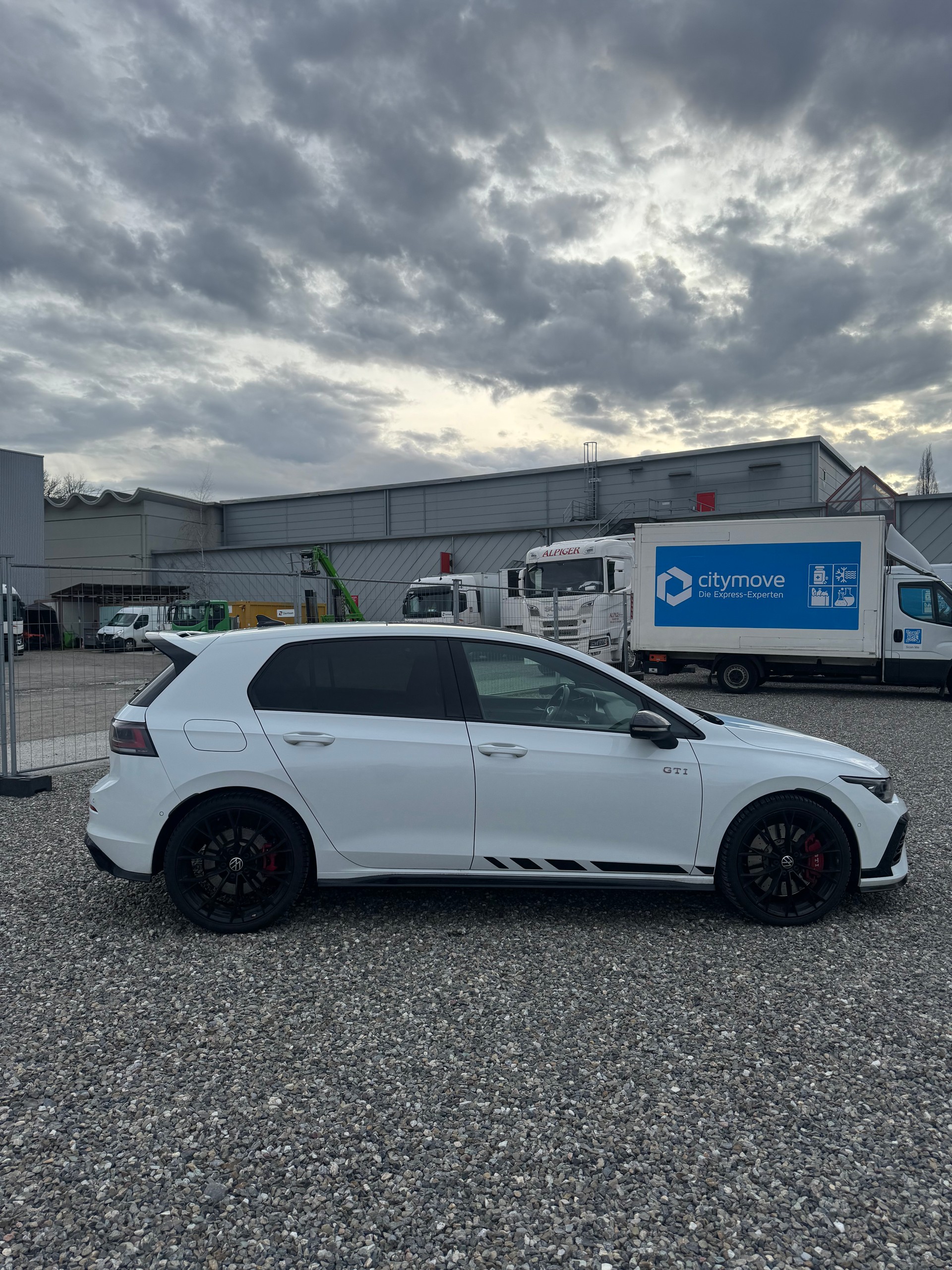 VW Golf 2.0 TSI GTI Clubsport DSG-image-6