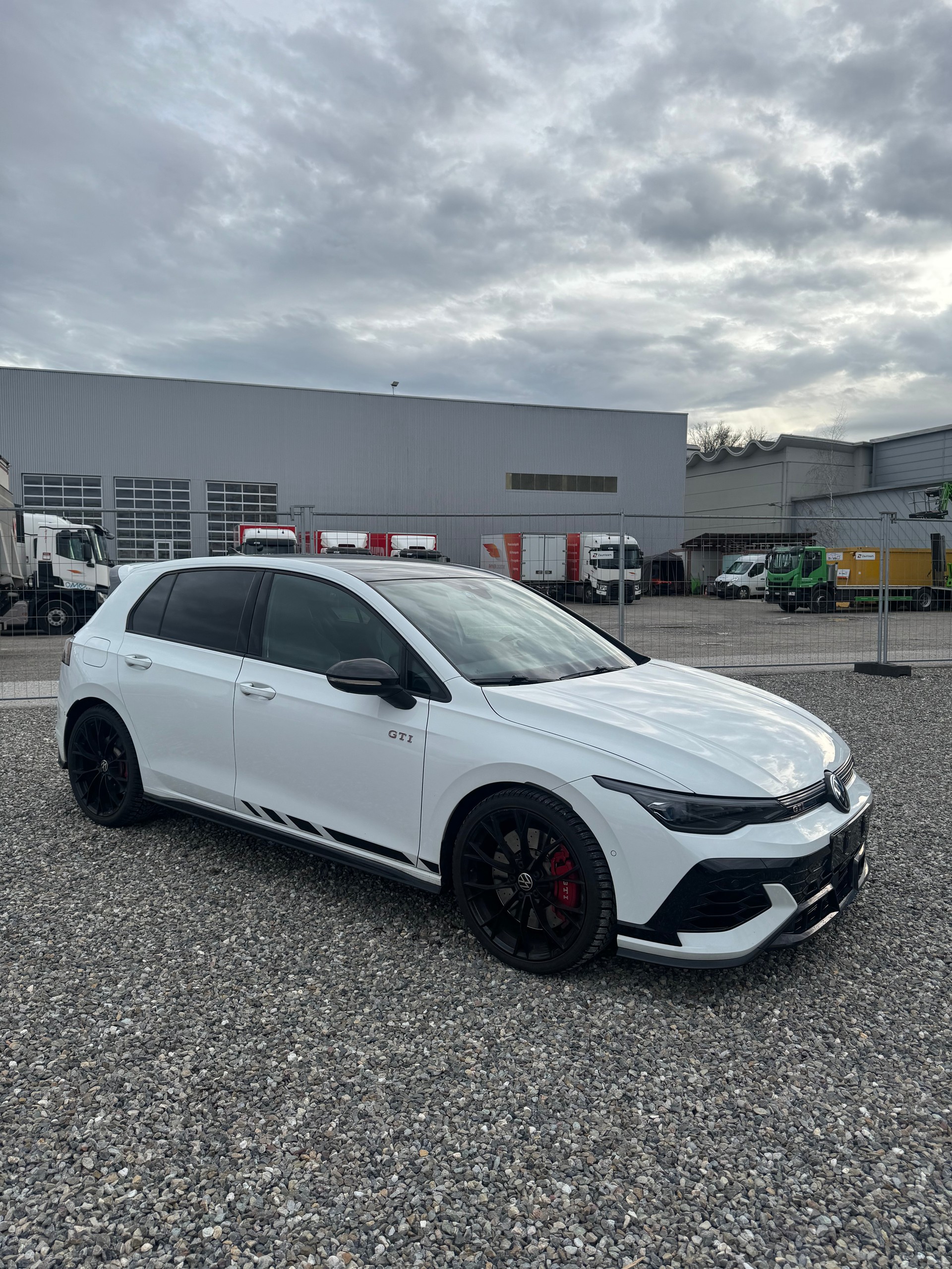 VW Golf 2.0 TSI GTI Clubsport DSG-image-7
