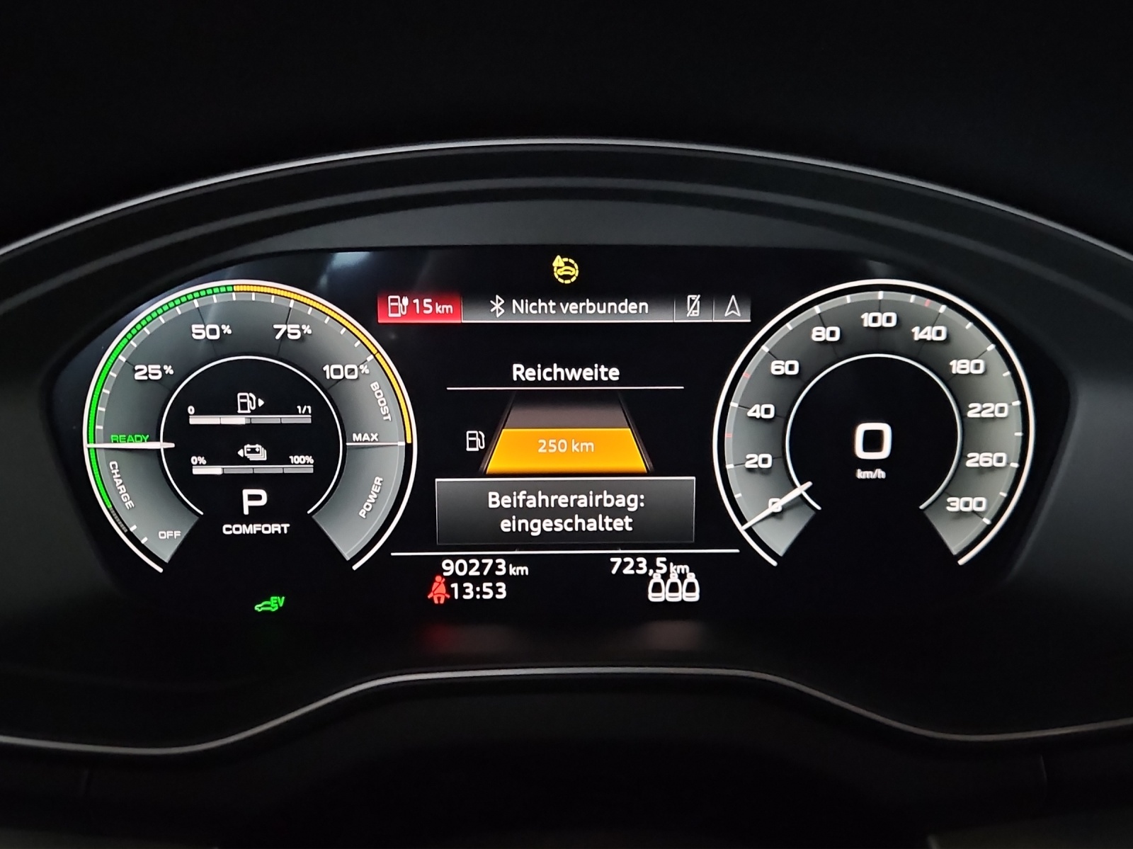 AUDI Q5 50 TFSI e PHEV advanced quattro S-tronic-image-11