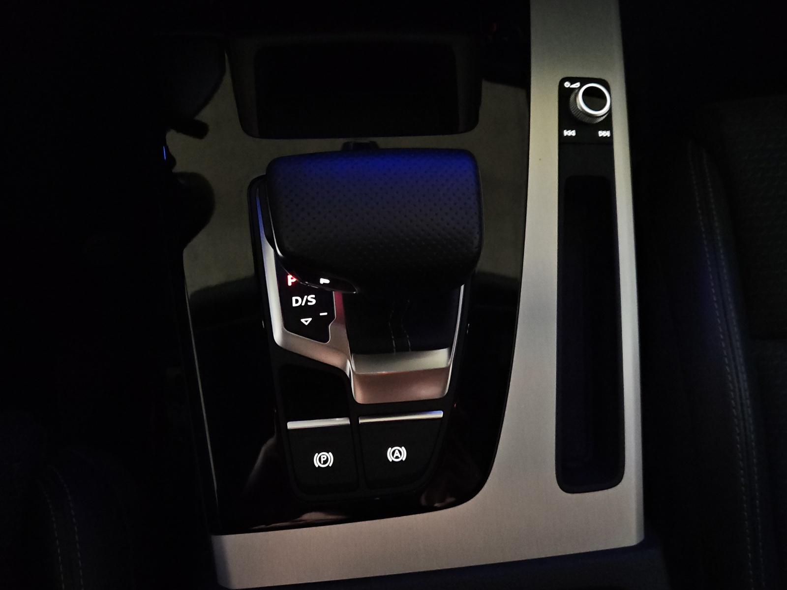 AUDI Q5 50 TFSI e PHEV advanced quattro S-tronic-image-20