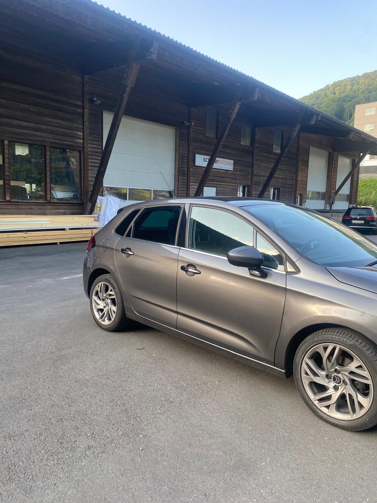 CITROEN C4 1.6 BlueHDi Feel Edition EAT6-image-3