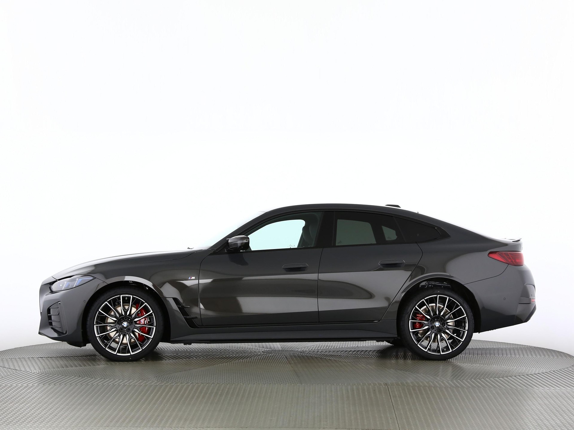 BMW i4 M60-image-11