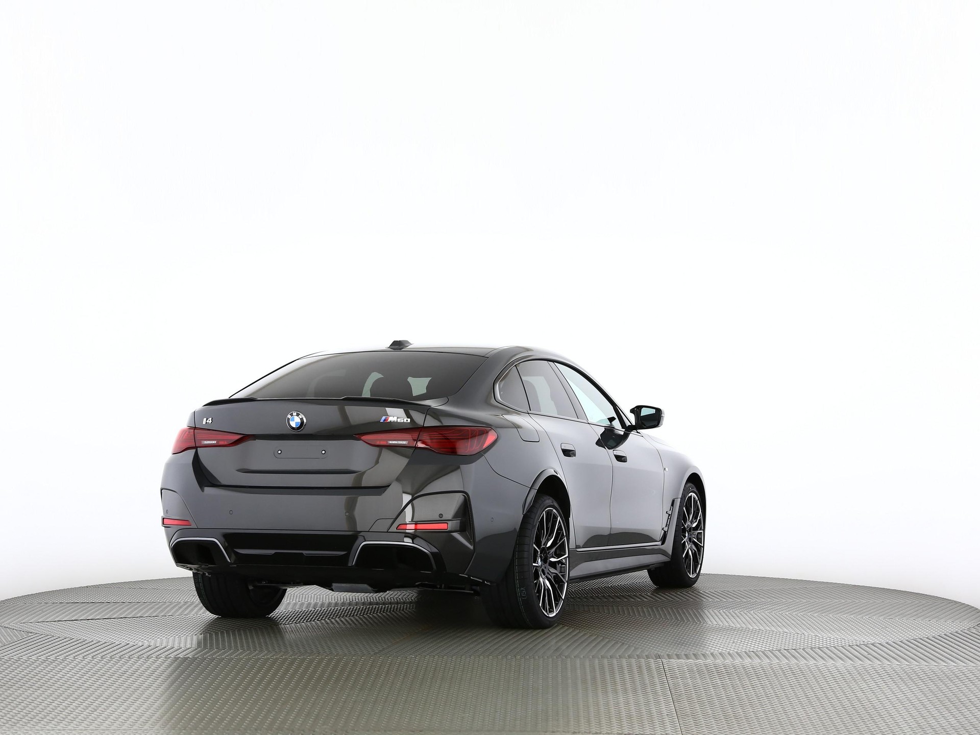 BMW i4 M60-image-18