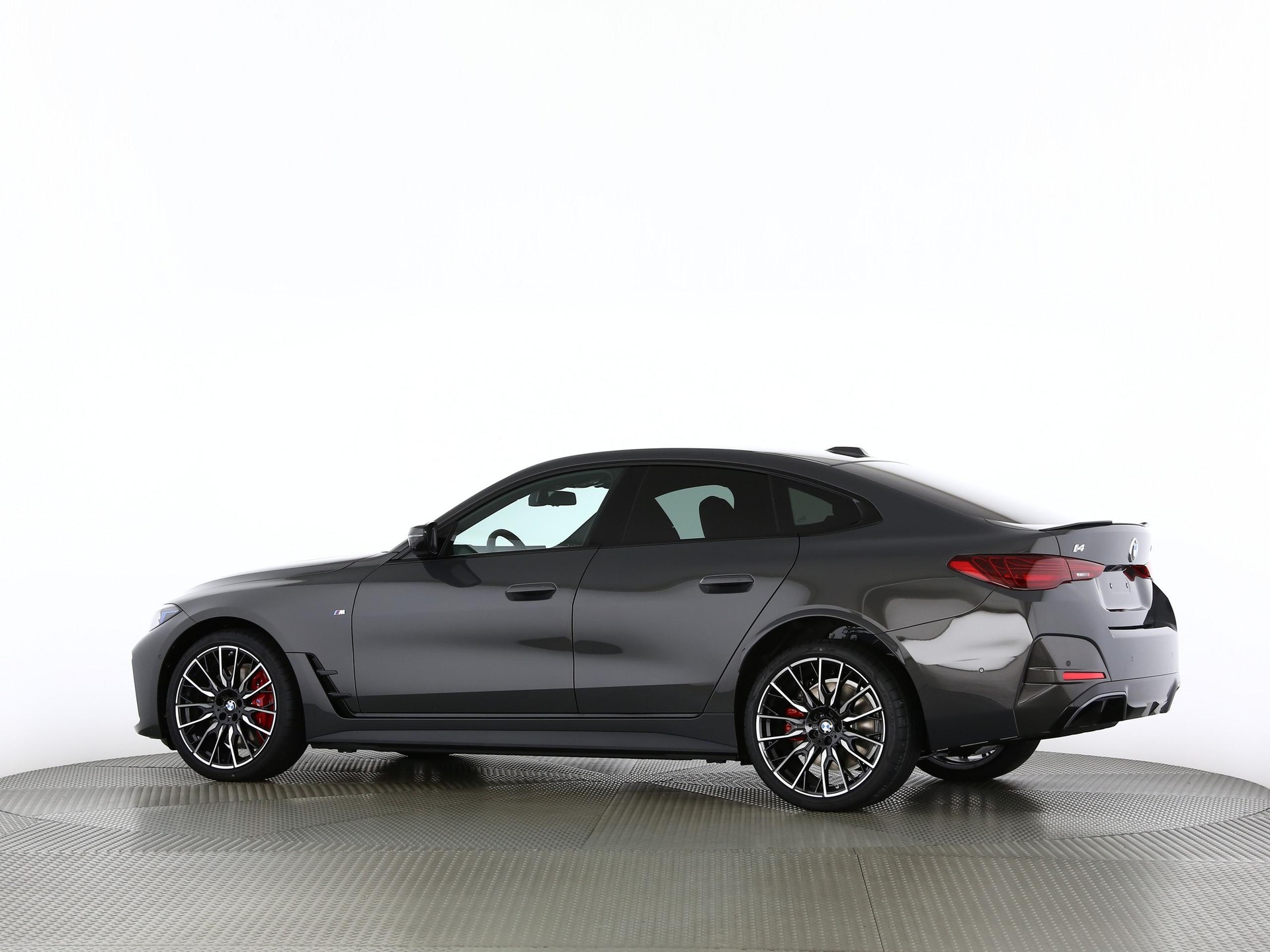 BMW i4 M60-image-13